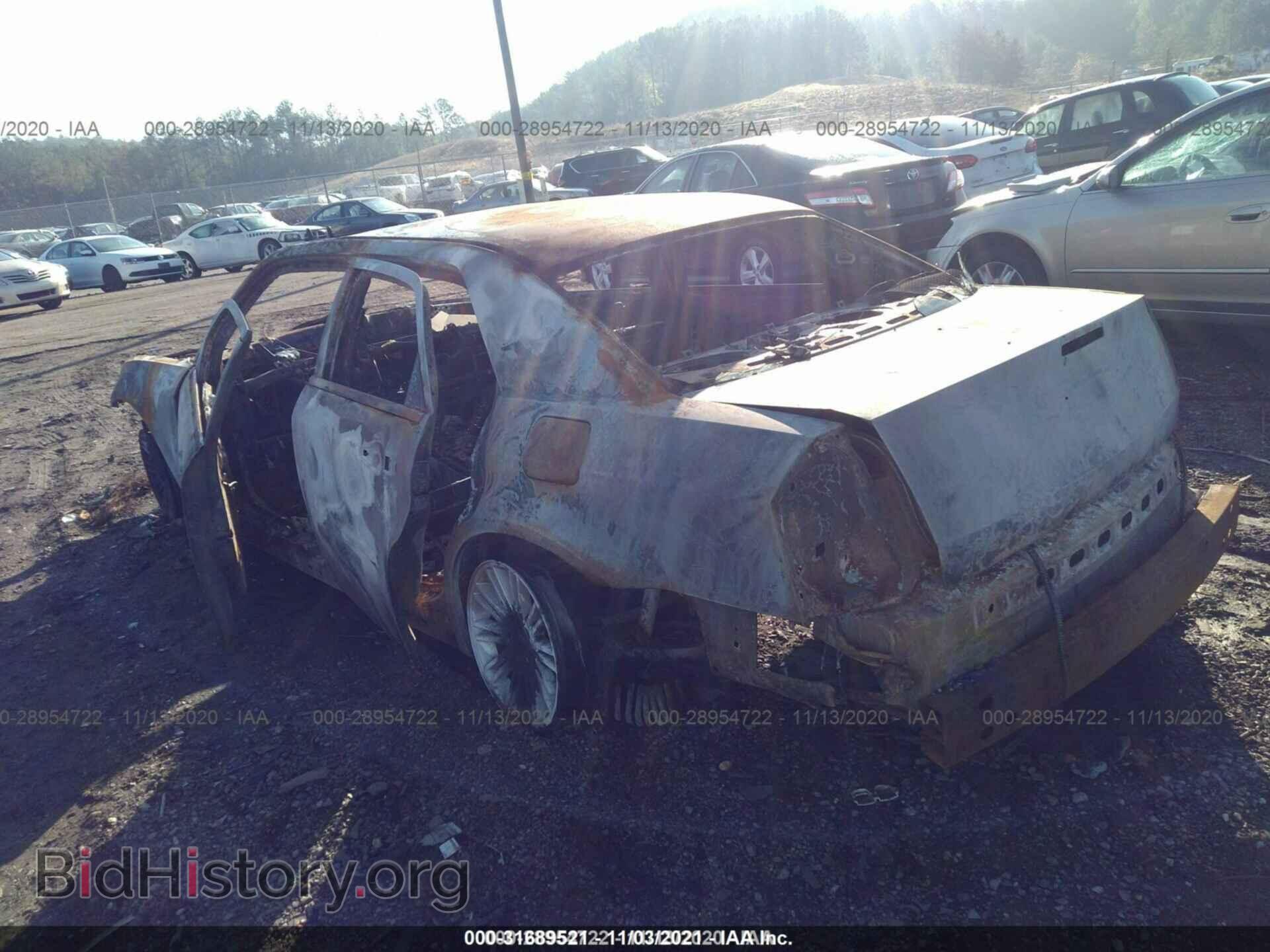 2009 CHRYSLER 300 - VIN: 2C3KA43D09H615043 - Фото 3