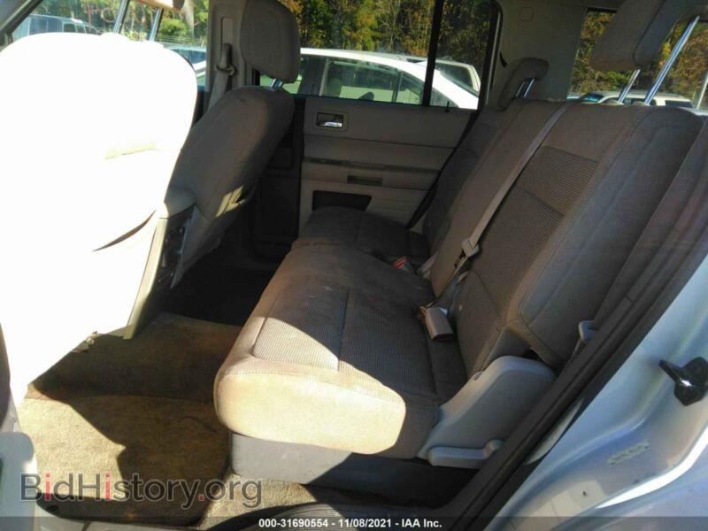 2011 Ford FLEX (VIN 2FMGK5BC7BBD11306) — photo 8 of 11