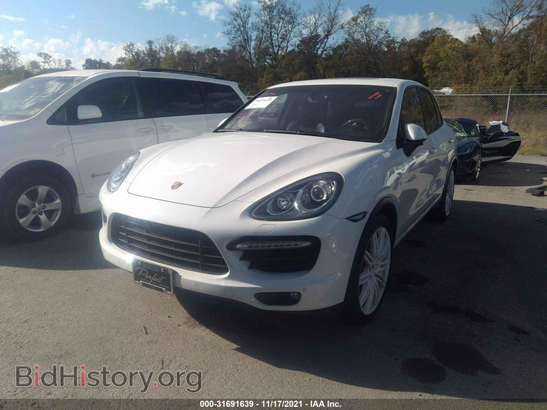 2012 PORSCHE CAYENNE - VIN: WP1AC2A29CLA82867 - Фото 2