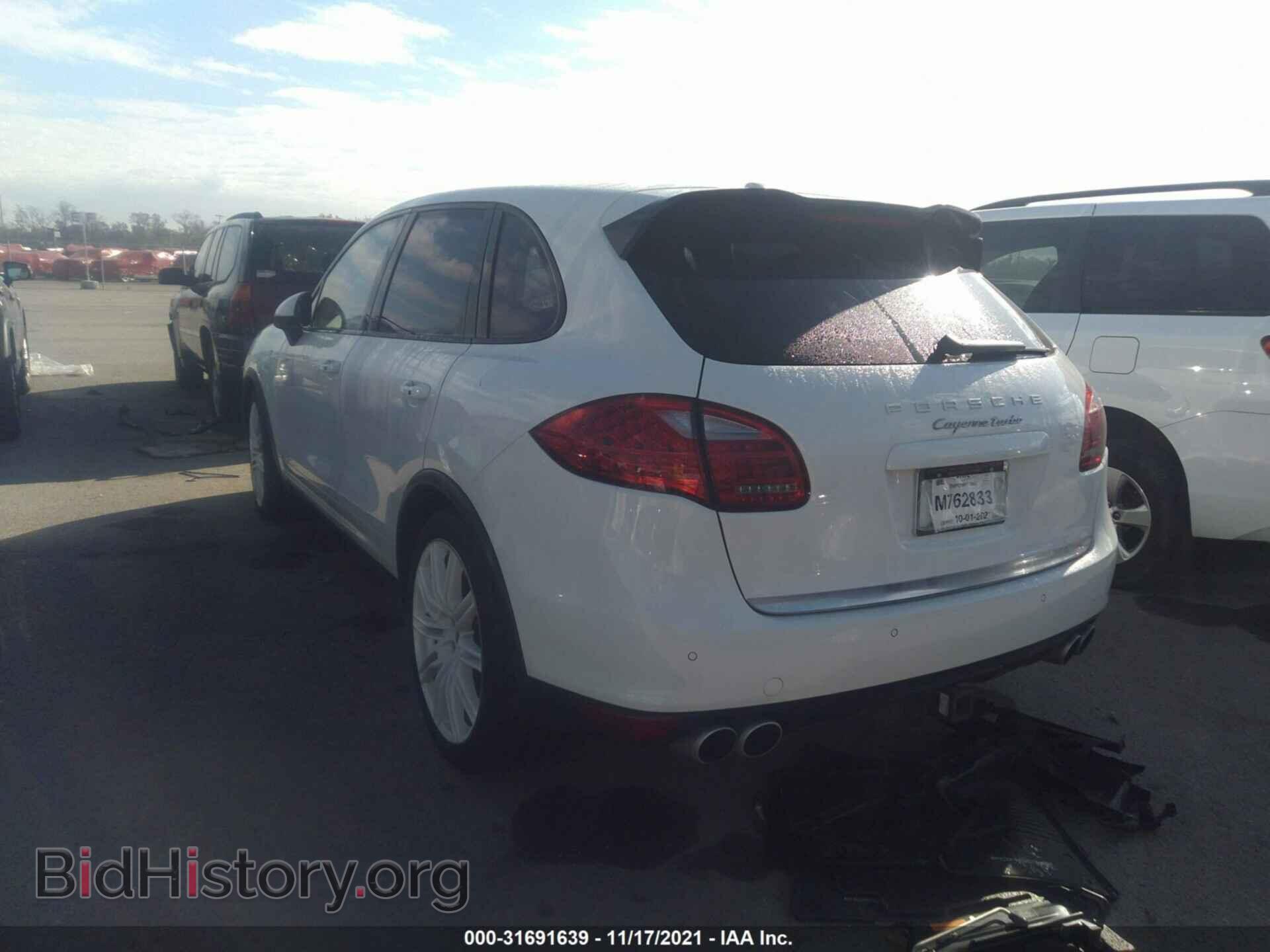 2012 PORSCHE CAYENNE - VIN: WP1AC2A29CLA82867 - Фото 3