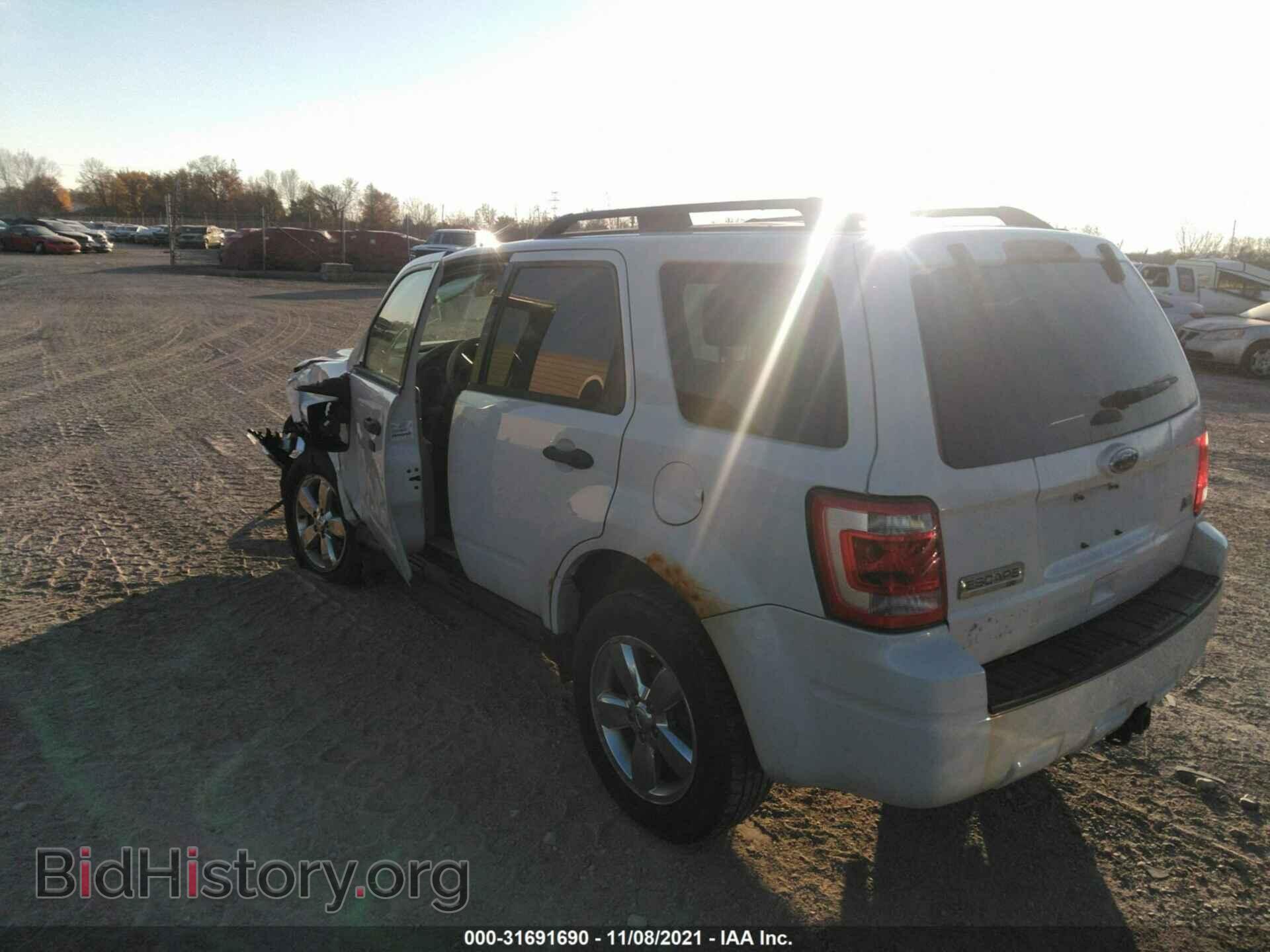 2012 FORD ESCAPE - VIN: 1FMCU9DG2CKC38983 - Фото 3