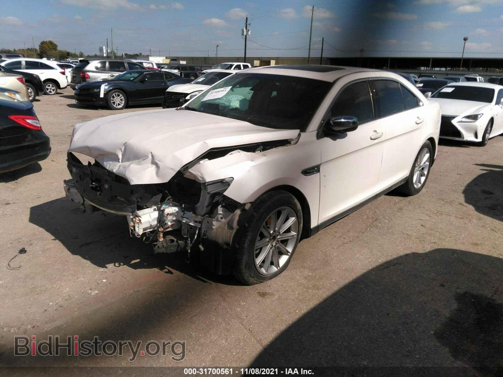 2016 FORD TAURUS - VIN: 1FAHP2F82GG142686 - Фото 2