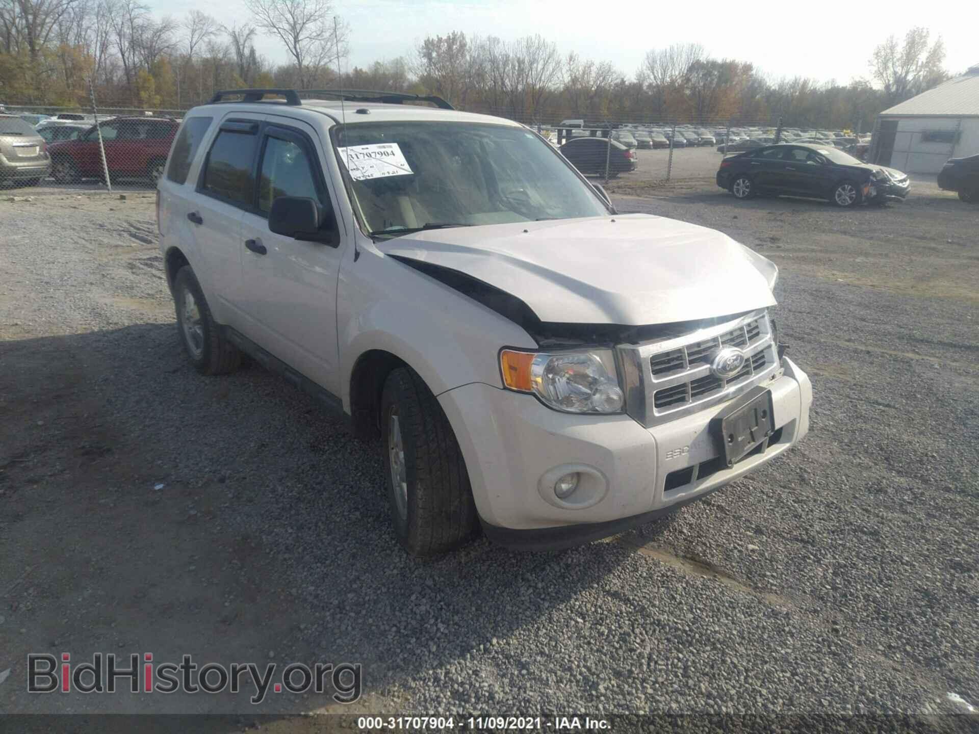 Фотография 1FMCU0D70BKA43555 - FORD ESCAPE 2011