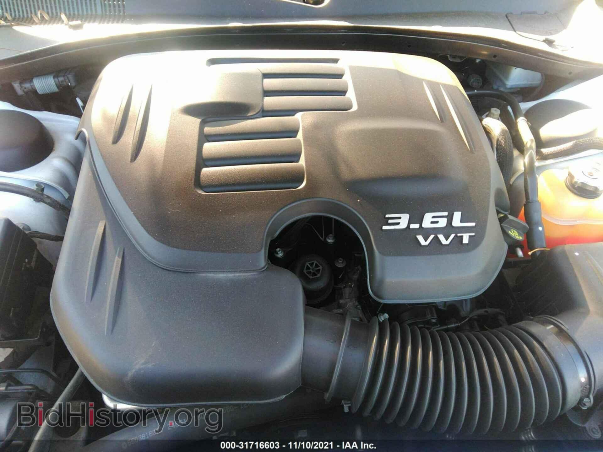2016 CHRYSLER 300 - VIN: 2C3CCABG5GH311034 - Фото 10