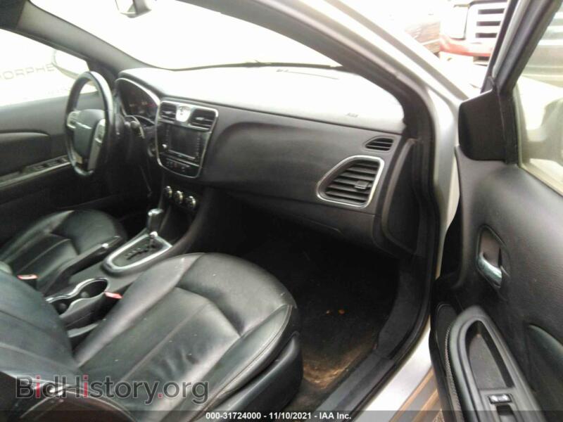 2011 Chrysler 200 (VIN 1C3BC2FB9BN598135) — photo 5 of 11