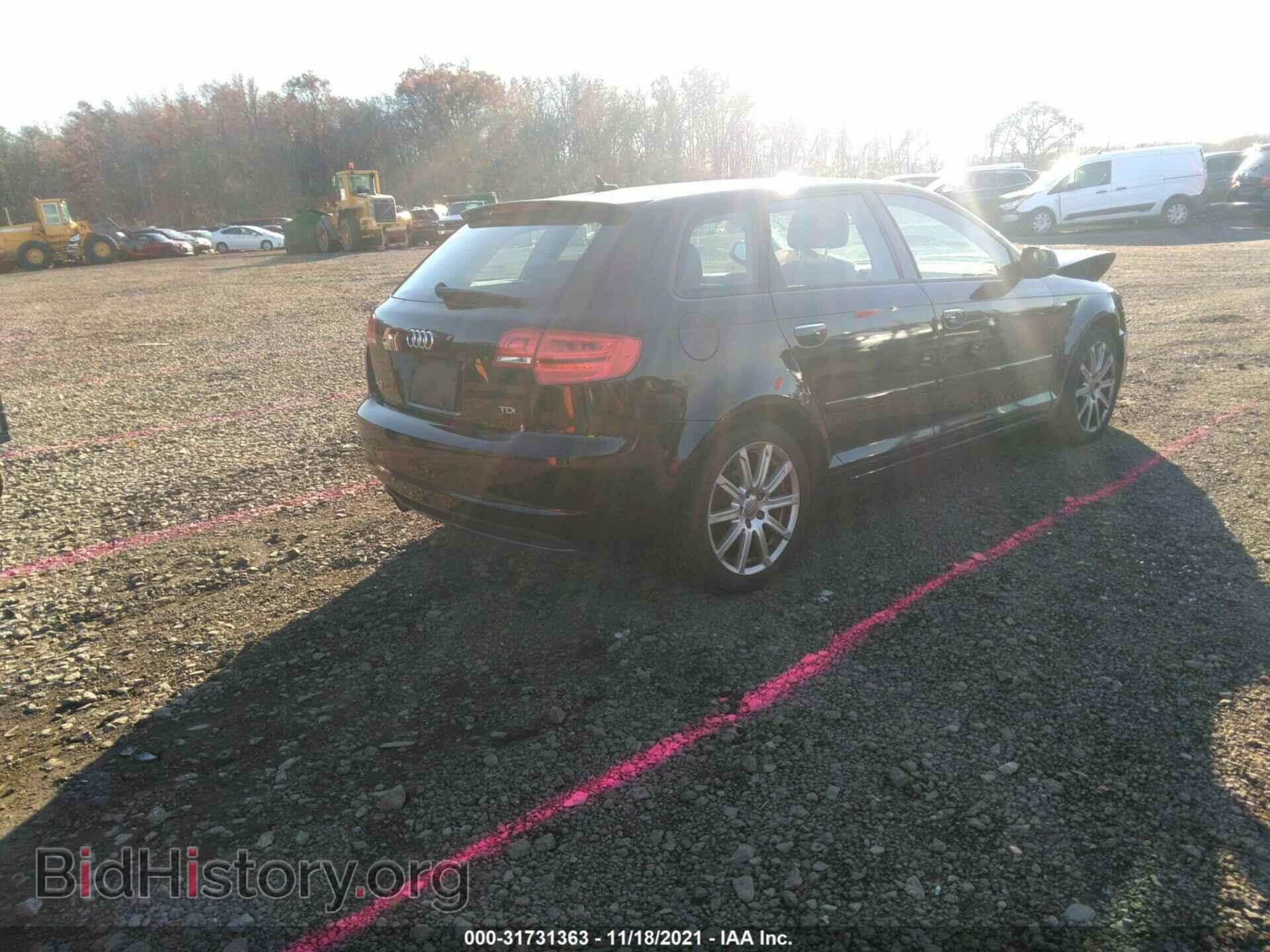 2011 AUDI A3 - VIN: WAUKJAFM6BA047100 - Фото 4