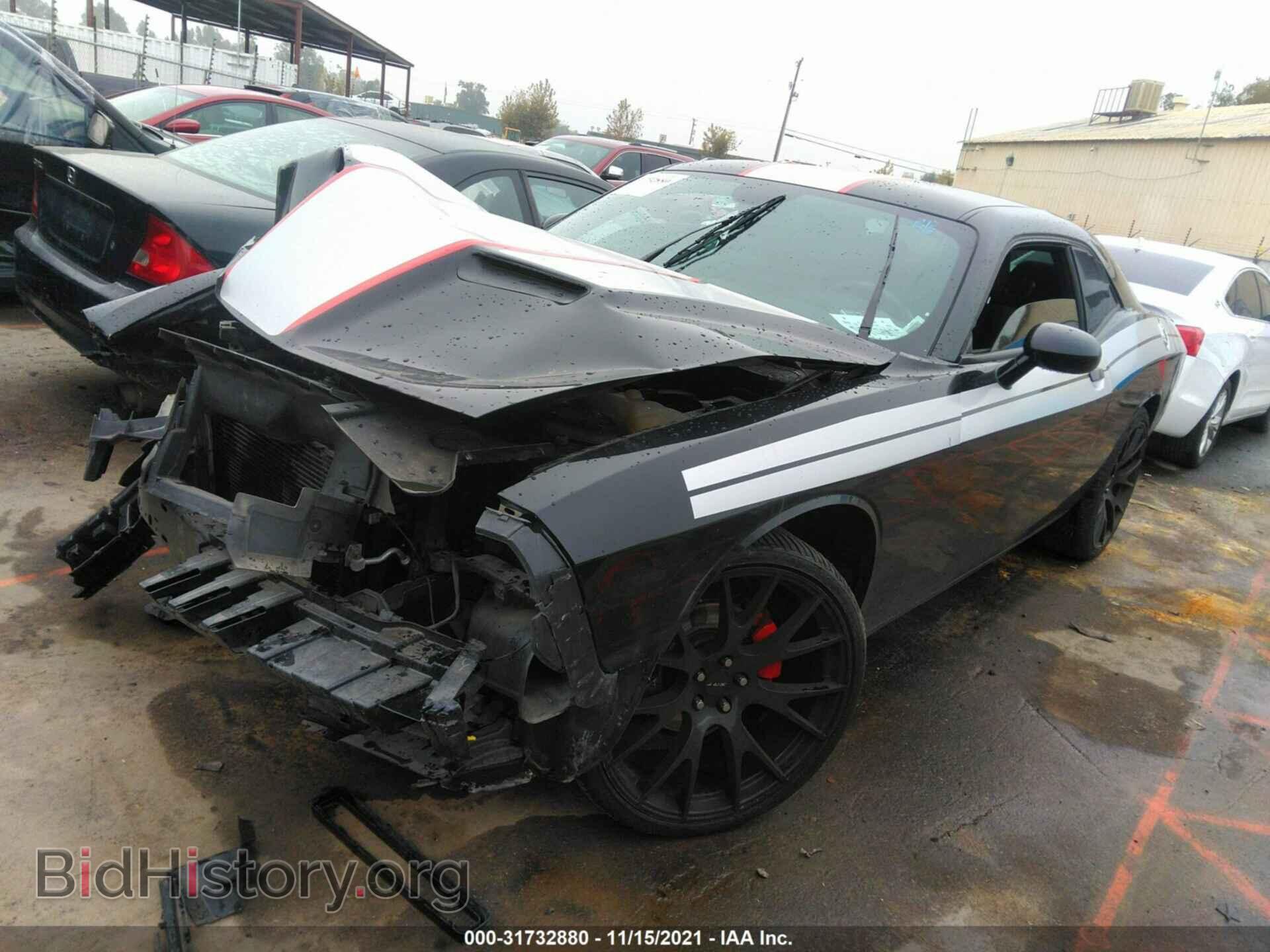 2018 DODGE CHALLENGER - VIN: 2C3CDZAG8JH303045 - Photo 2