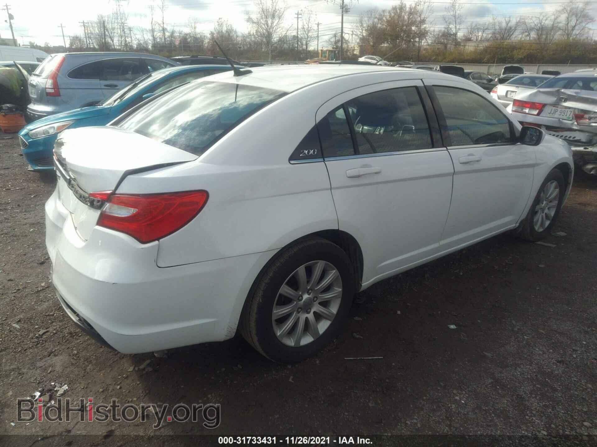 2013 CHRYSLER 200 - VIN: 1C3CCBBG3DN573157 - Фото 4