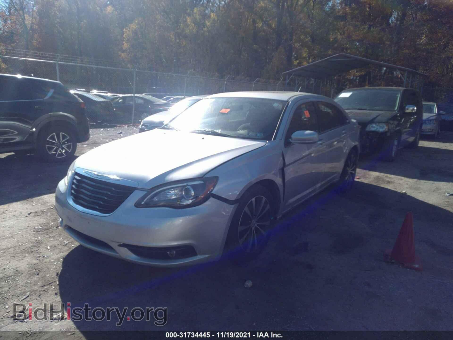 2012 CHRYSLER 200 - VIN: 1C3CCBBG6CN250526 - Фото 2
