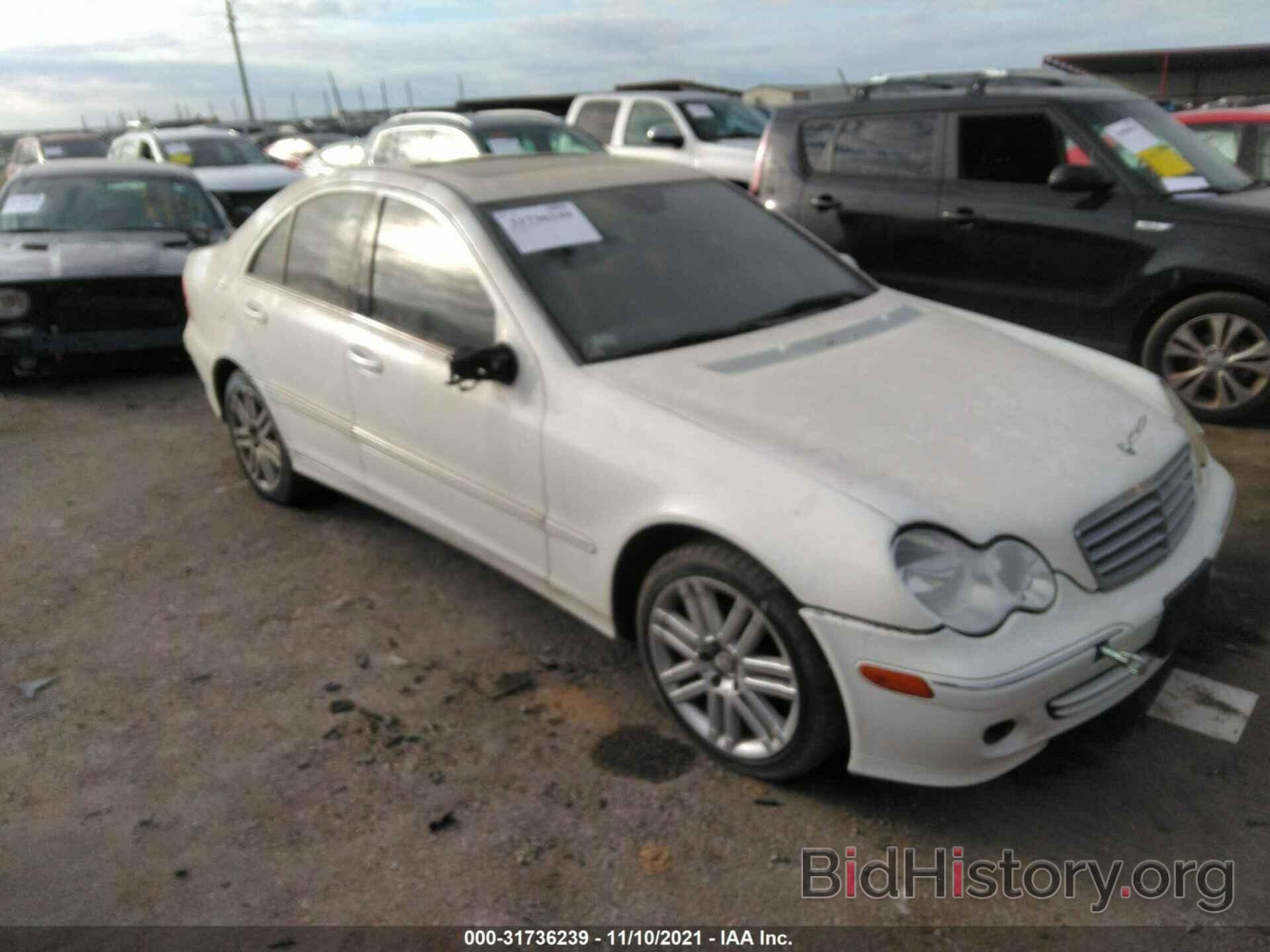 Photo WDBRF54H57F881934 - MERCEDES-BENZ C-CLASS 2007