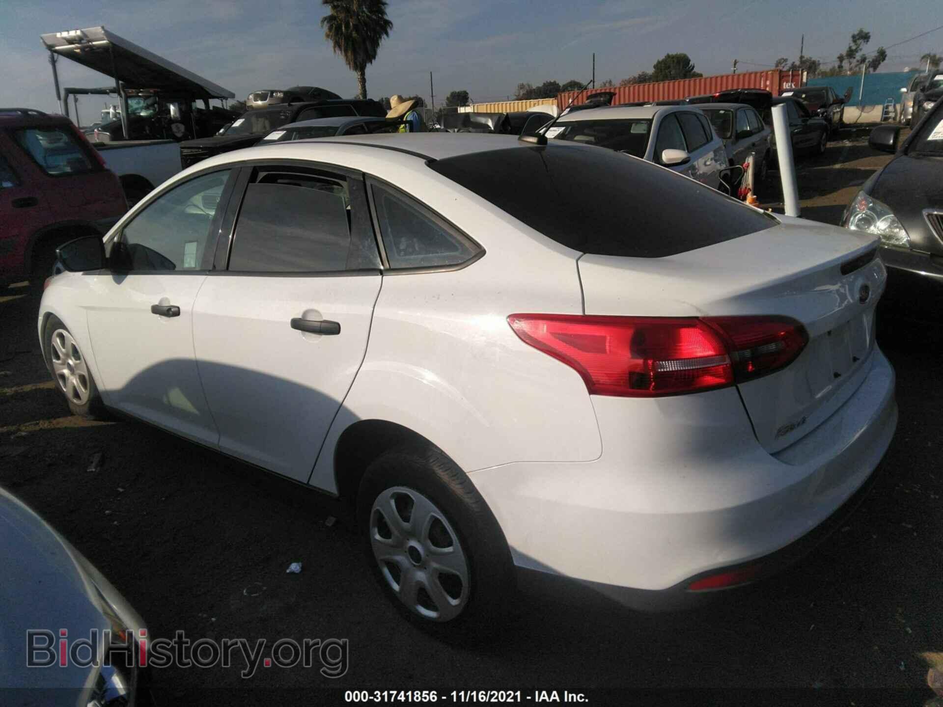 2018 FORD FOCUS - VIN: 1FADP3E23JL303899 - Фото 3
