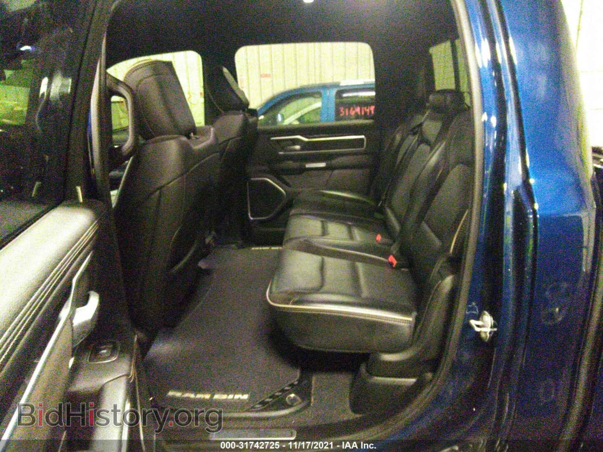 2019 RAM 1500 - VIN: 1C6SRFJT8KN774469 - Фото 8