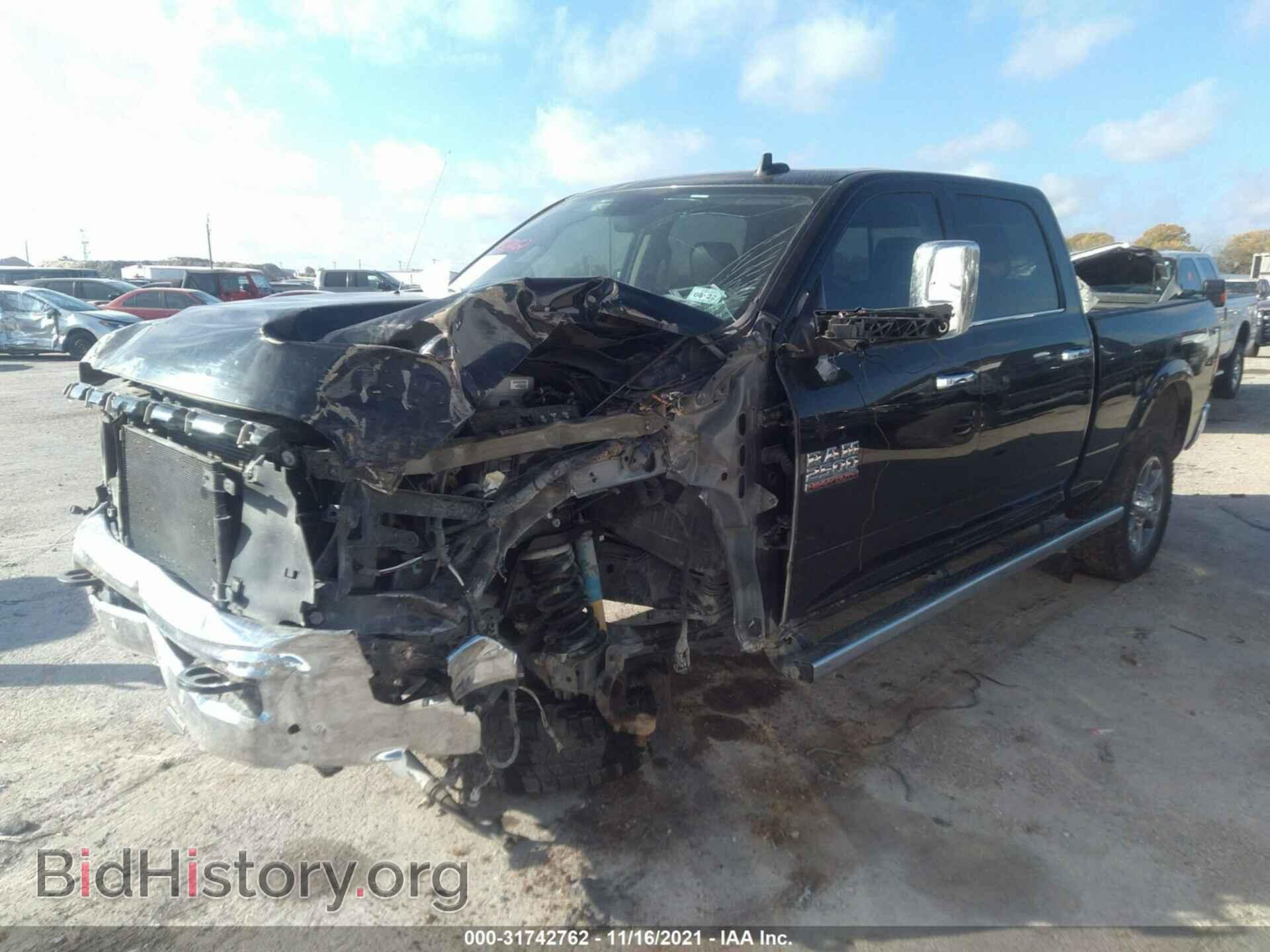 2018 RAM 2500 - VIN: 3C6UR5DL2JG382173 - Фото 2