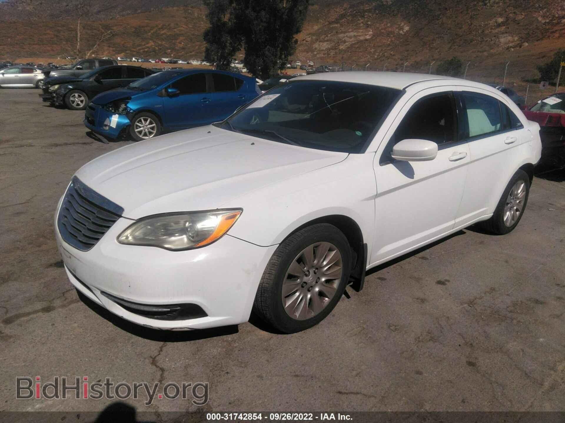 2014 CHRYSLER 200 - VIN: 1C3CCBAB6EN212710 - Photo 2