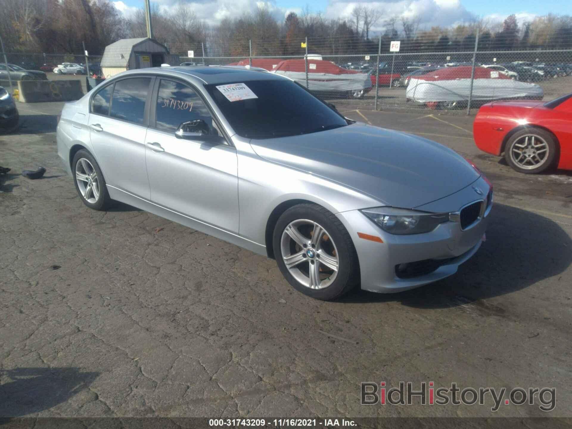 Photo WBA3C3C57DF980369 - BMW 3 SERIES 2013