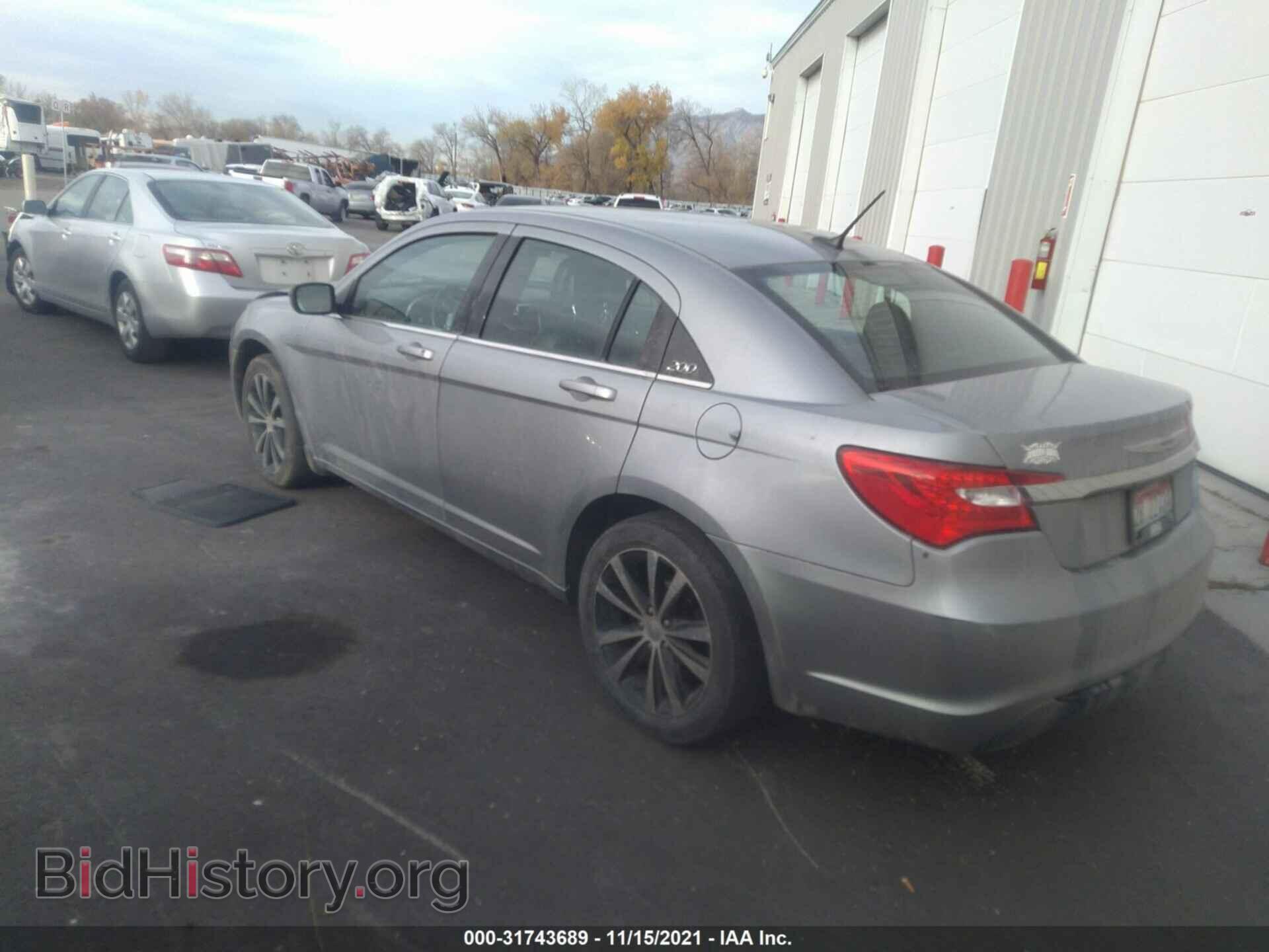2013 CHRYSLER 200 - VIN: 1C3CCBCG4DN627998 - Photo 3