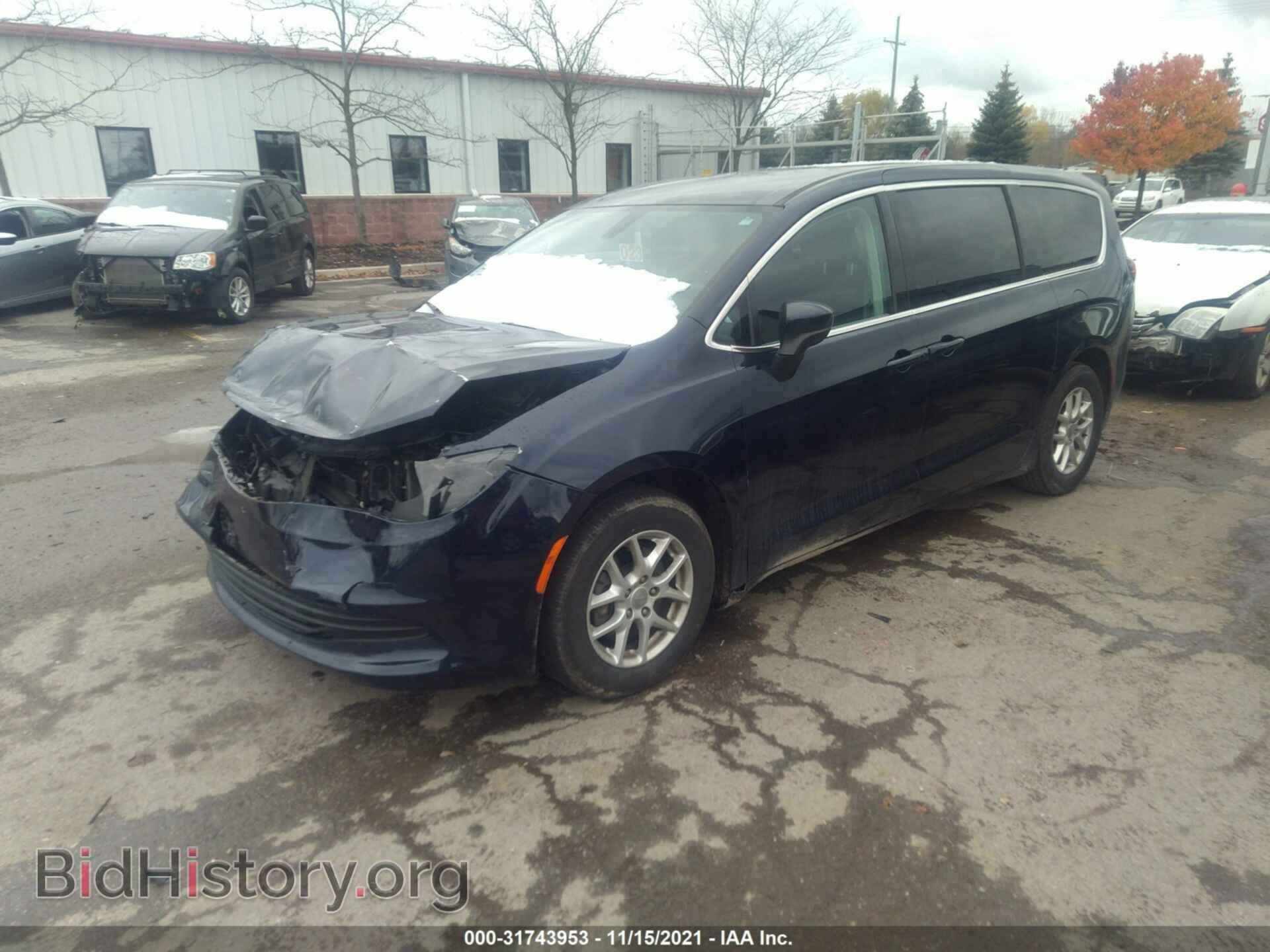 2017 CHRYSLER PACIFICA - VIN: 2C4RC1DGXHR521045 - Photo 2
