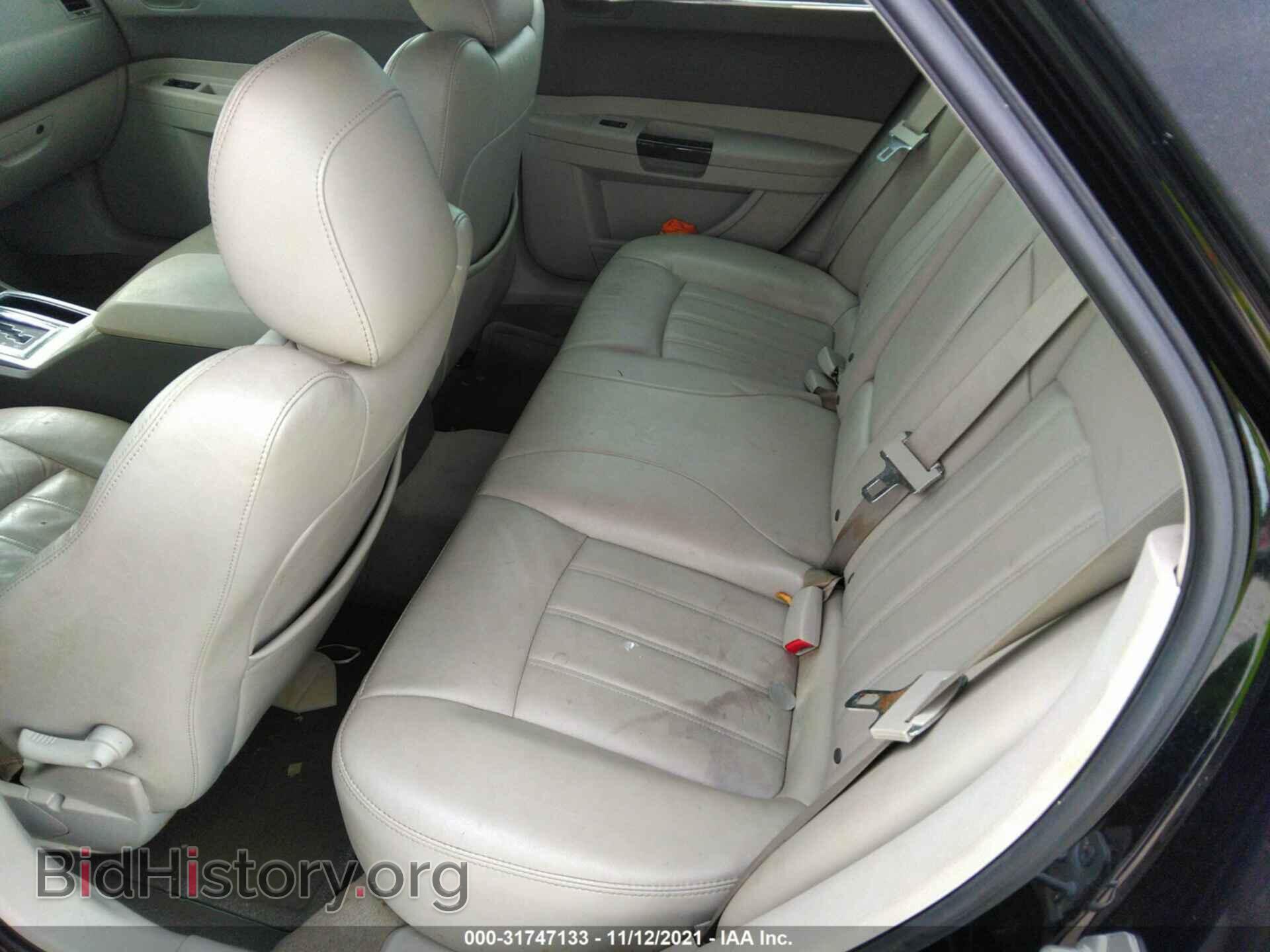 2007 CHRYSLER 300 - VIN: 2C3KA63HX7H811356 - Фото 8