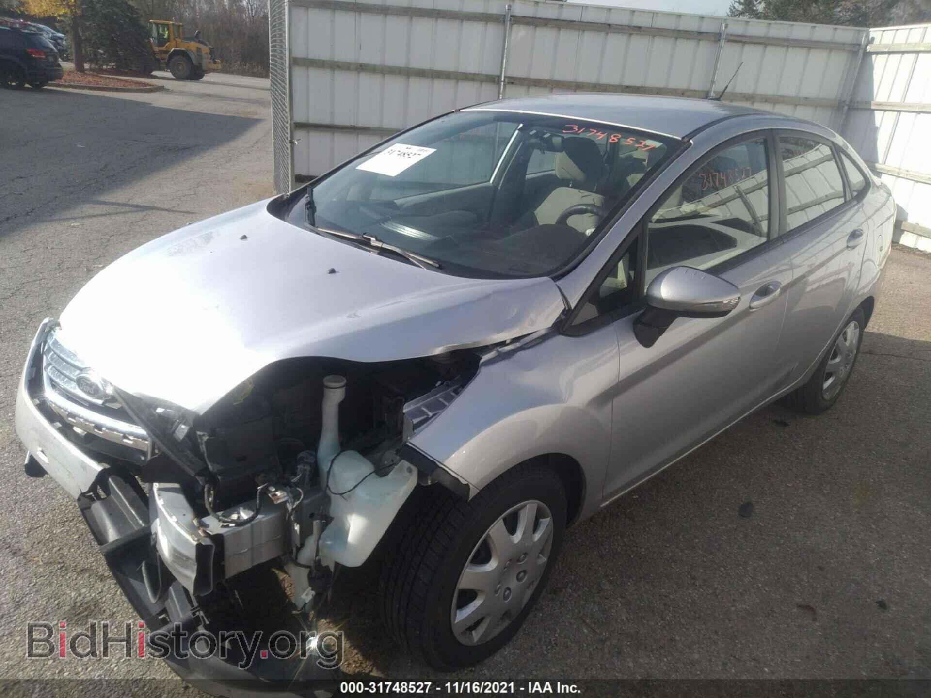 2013 FORD FIESTA - VIN: 3FADP4BJXDM204761 - Фото 2