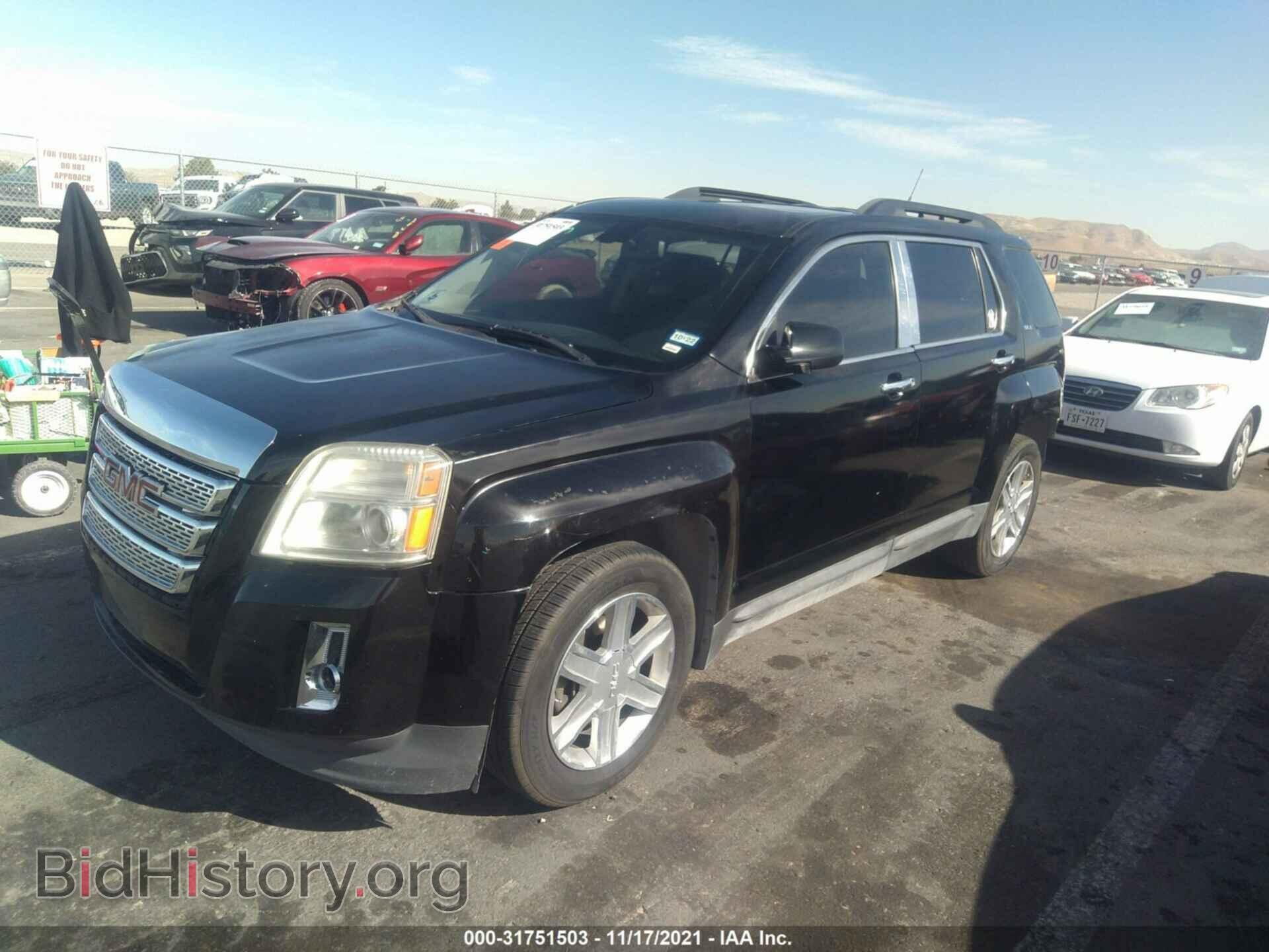 2011 GMC TERRAIN - VIN: 2CTFLTE50B6450561 - Photo 2