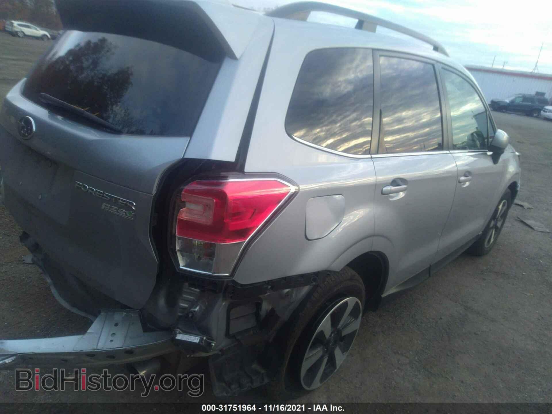 2017 SUBARU FORESTER - VIN: JF2SJAJC9HH520037 - Фото 4