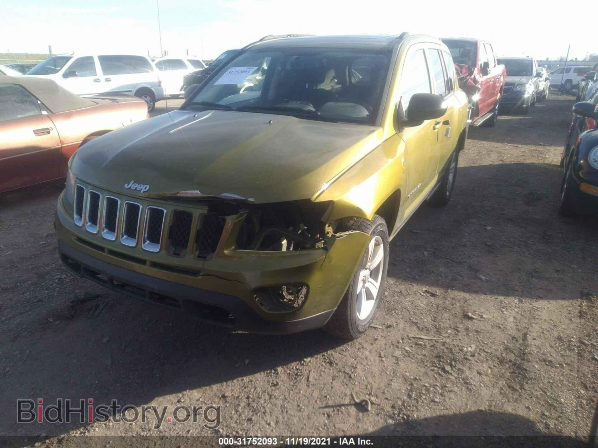 2012 JEEP COMPASS - VIN: 1C4NJDEB1CD528406 - Photo 2