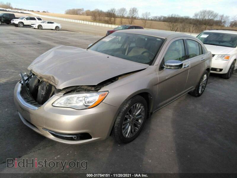 2013 Chrysler 200 (VIN 1C3CCBCG1DN621236) — photo 2 of 11
