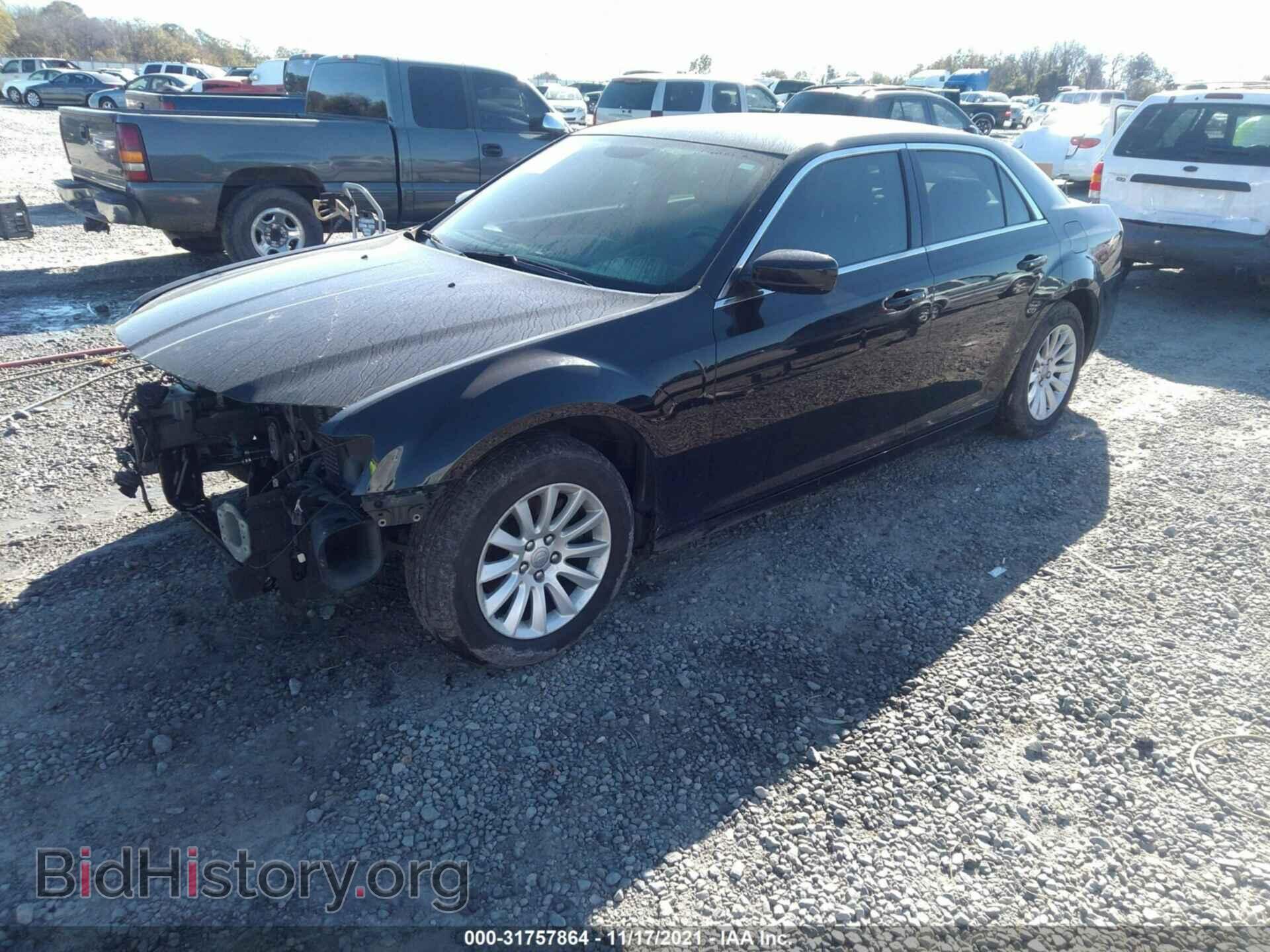 2014 CHRYSLER 300 - VIN: 2C3CCAAG8EH179255 - Фото 2
