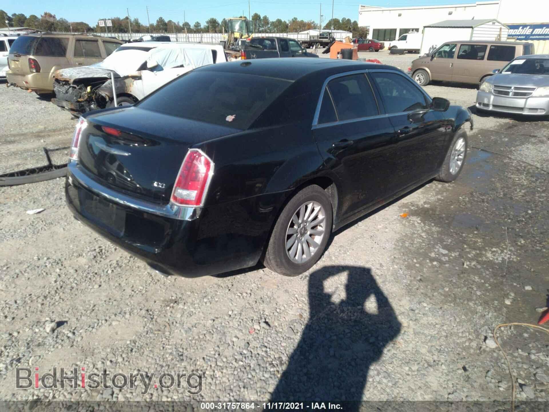 2014 CHRYSLER 300 - VIN: 2C3CCAAG8EH179255 - Фото 4