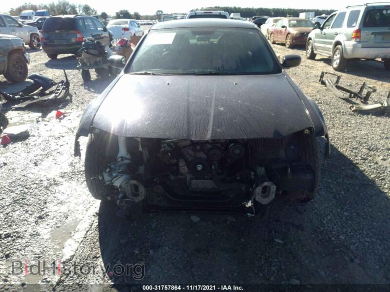 2014 Chrysler 300 (VIN 2C3CCAAG8EH179255) — photo 6 of 10