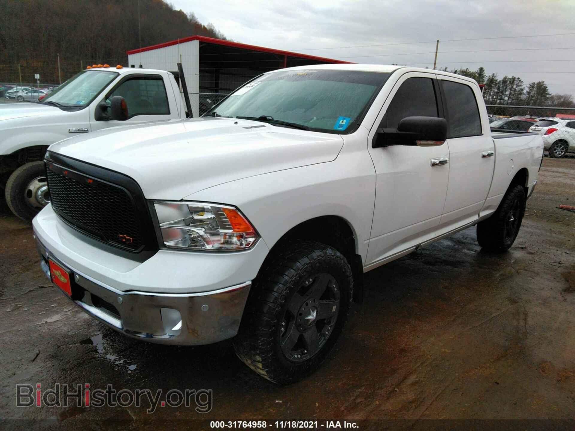 2017 RAM 1500 - VIN: 1C6RR7TT3HS621770 - Фото 2