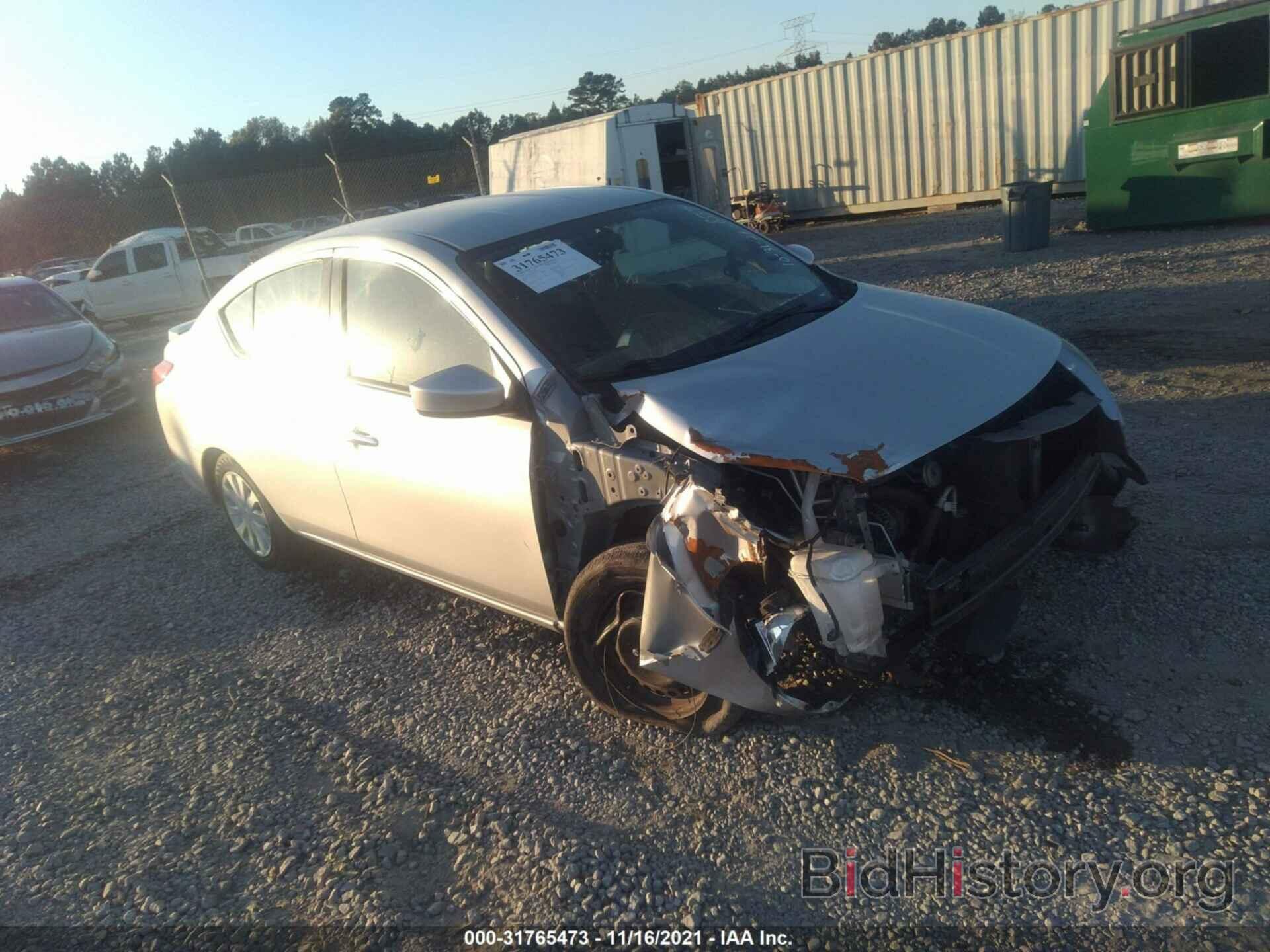 Photo 3N1CN7AP1JK438557 - NISSAN VERSA SEDAN 2018