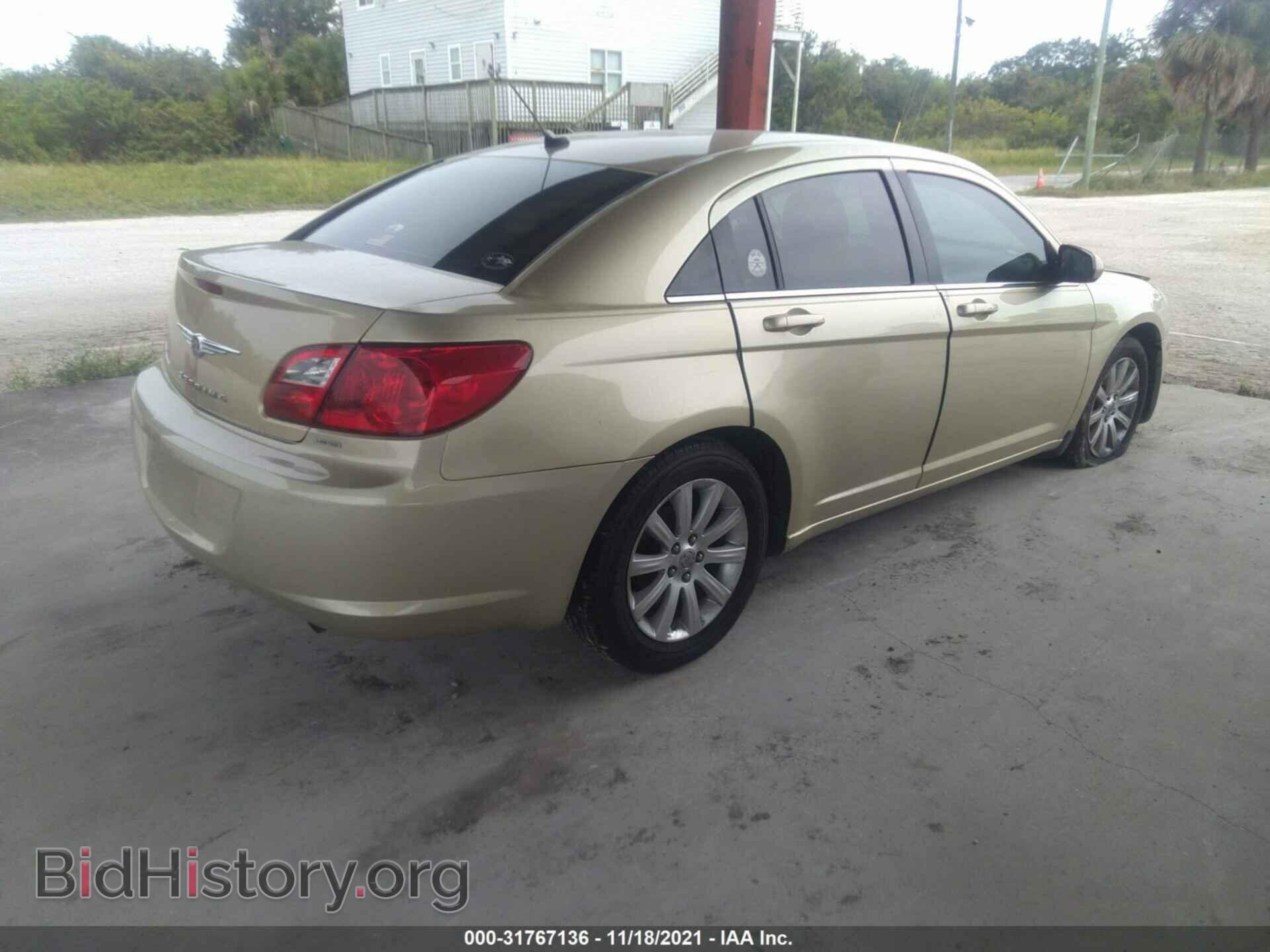 2010 CHRYSLER SEBRING - VIN: 1C3CC5FBXAN197486 - Фото 4
