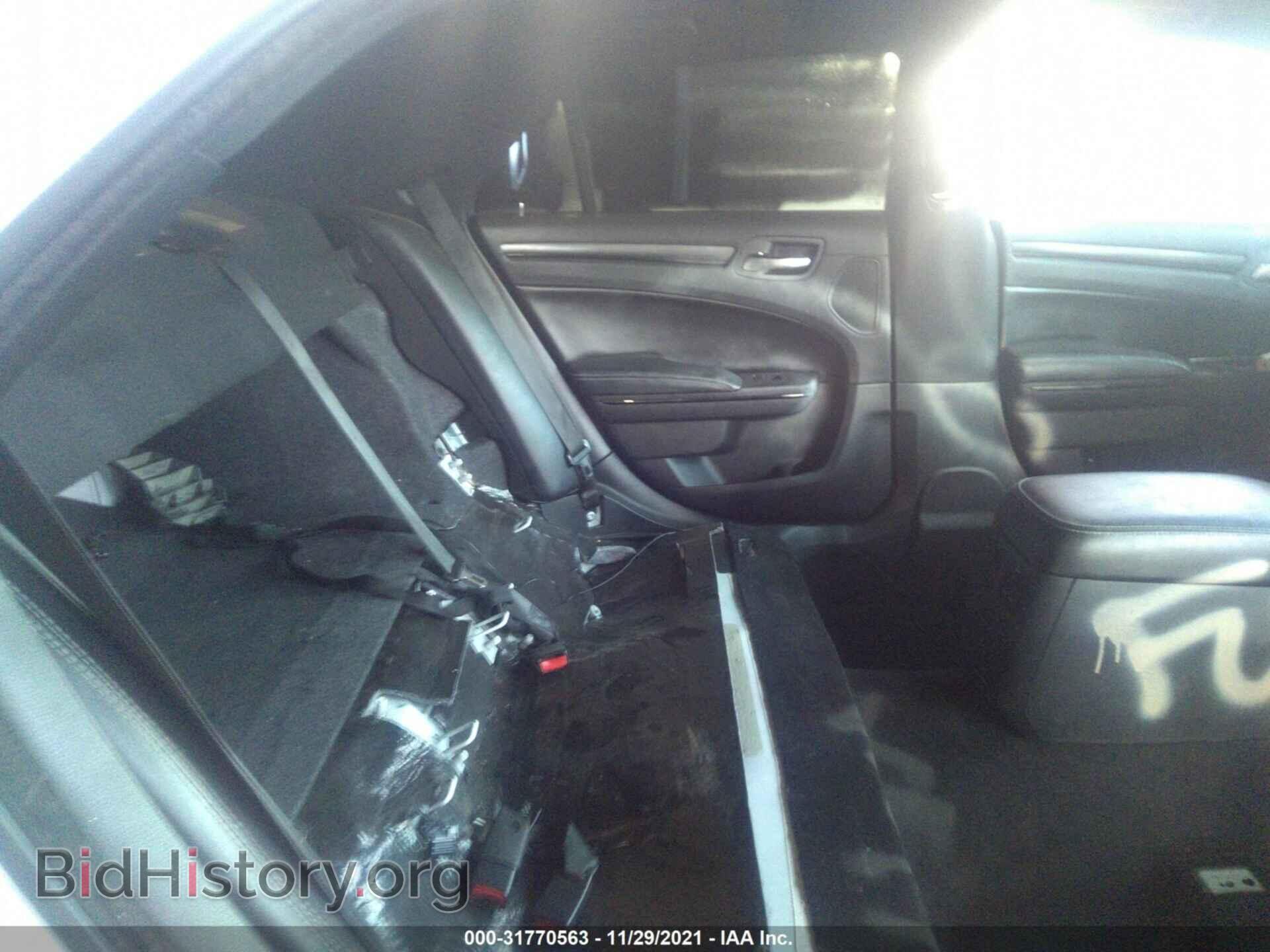 2015 CHRYSLER 300 - VIN: 2C3CCABG4FH903832 - Фото 8