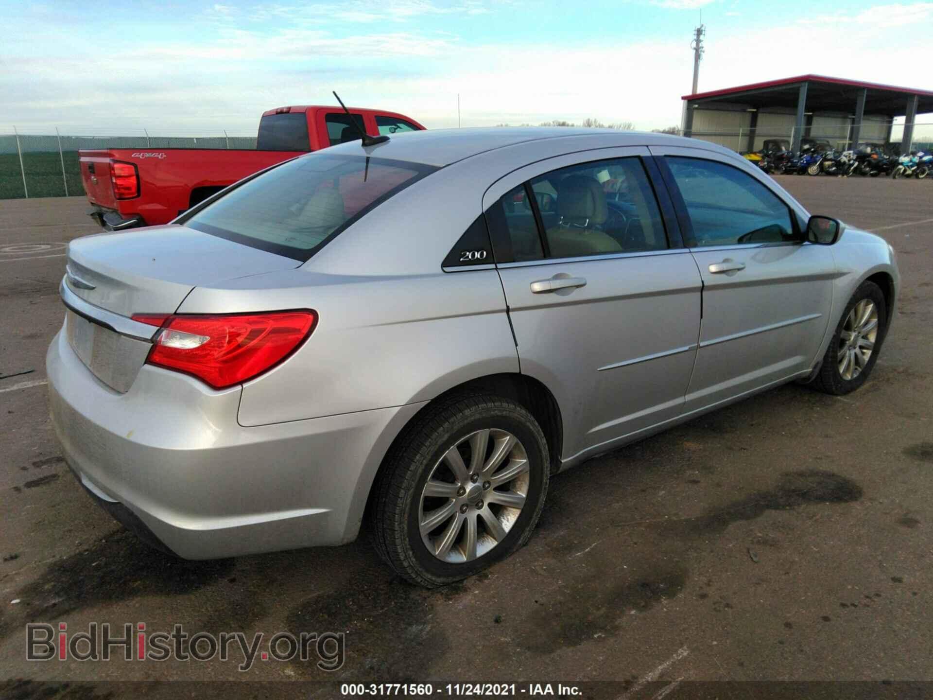 2012 CHRYSLER 200 - VIN: 1C3CCBBB3CN155023 - Фото 4