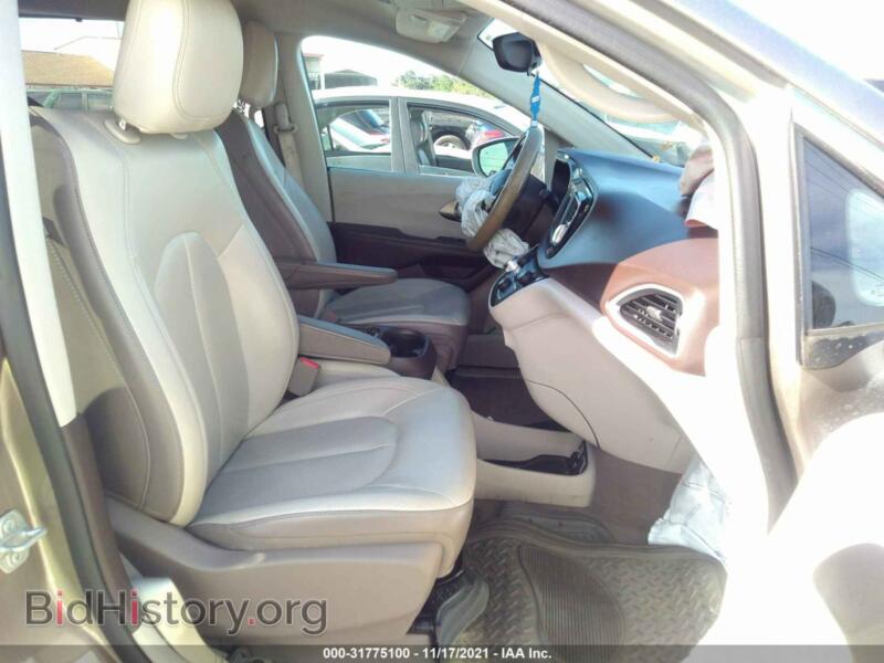 2018 Chrysler PACIFICA (VIN 2C4RC1BG4JR152305) — photo 5 of 11