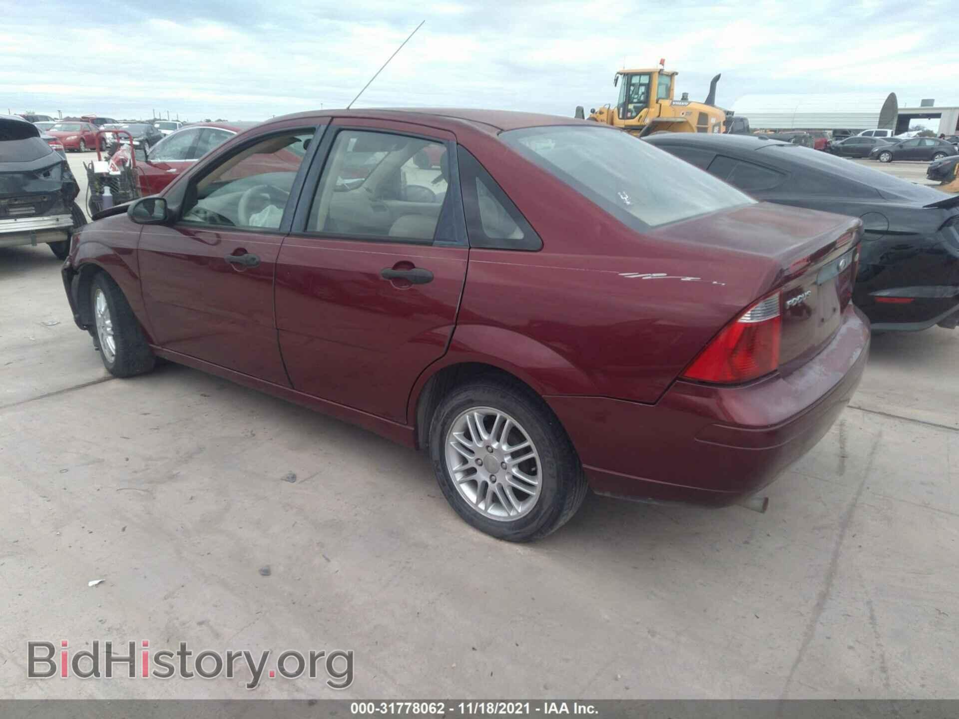 2006 FORD FOCUS - VIN: 1FAFP34N16W113528 - Фото 3
