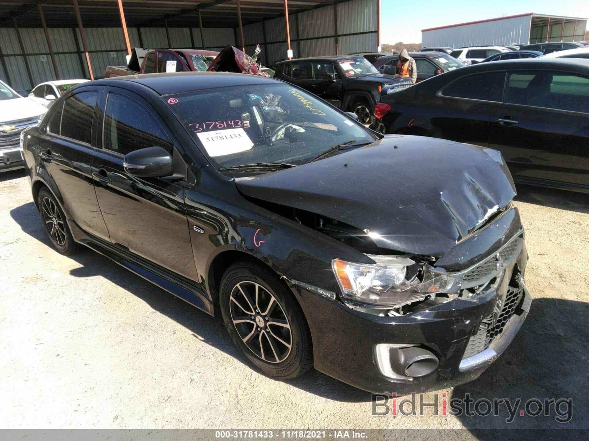 Photo JA32U2FU4HU005854 - MITSUBISHI LANCER 2017