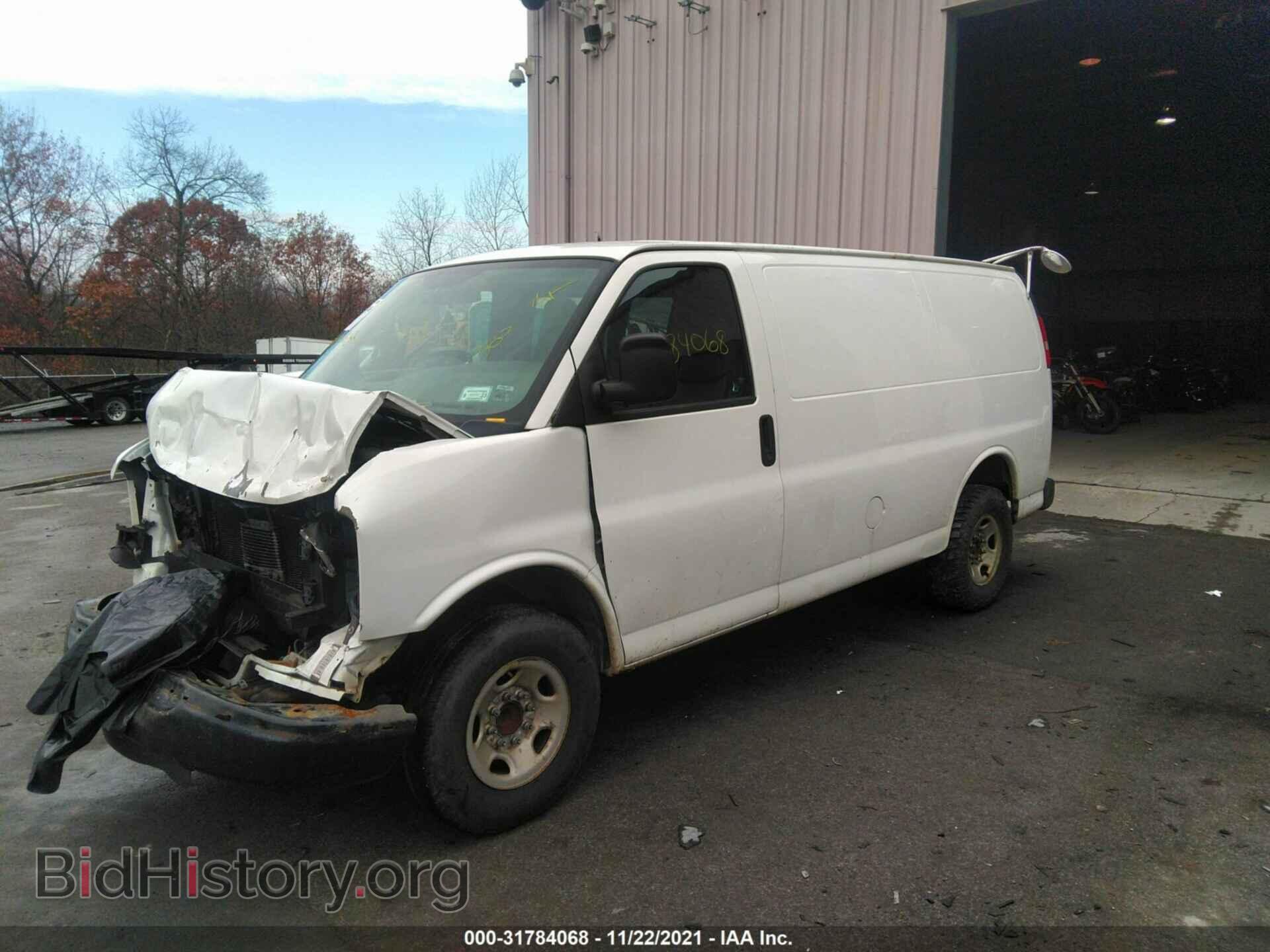 2010 CHEVROLET EXPRESS CARGO VAN - VIN: 1GCZGFAA2A1178596 - Фото 2