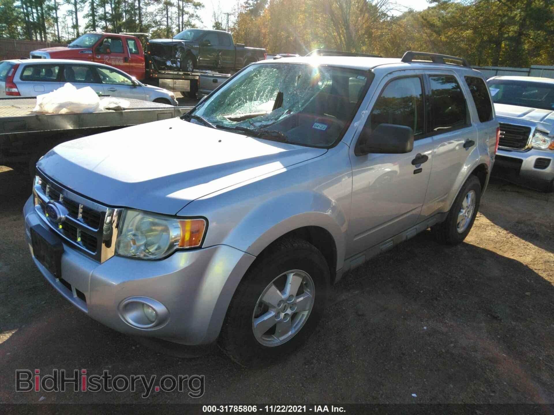 2010 FORD ESCAPE - VIN: 1FMCU0D70AKB41256 - Фото 2