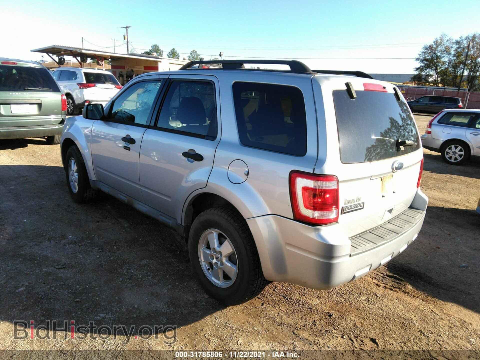 2010 FORD ESCAPE - VIN: 1FMCU0D70AKB41256 - Фото 3