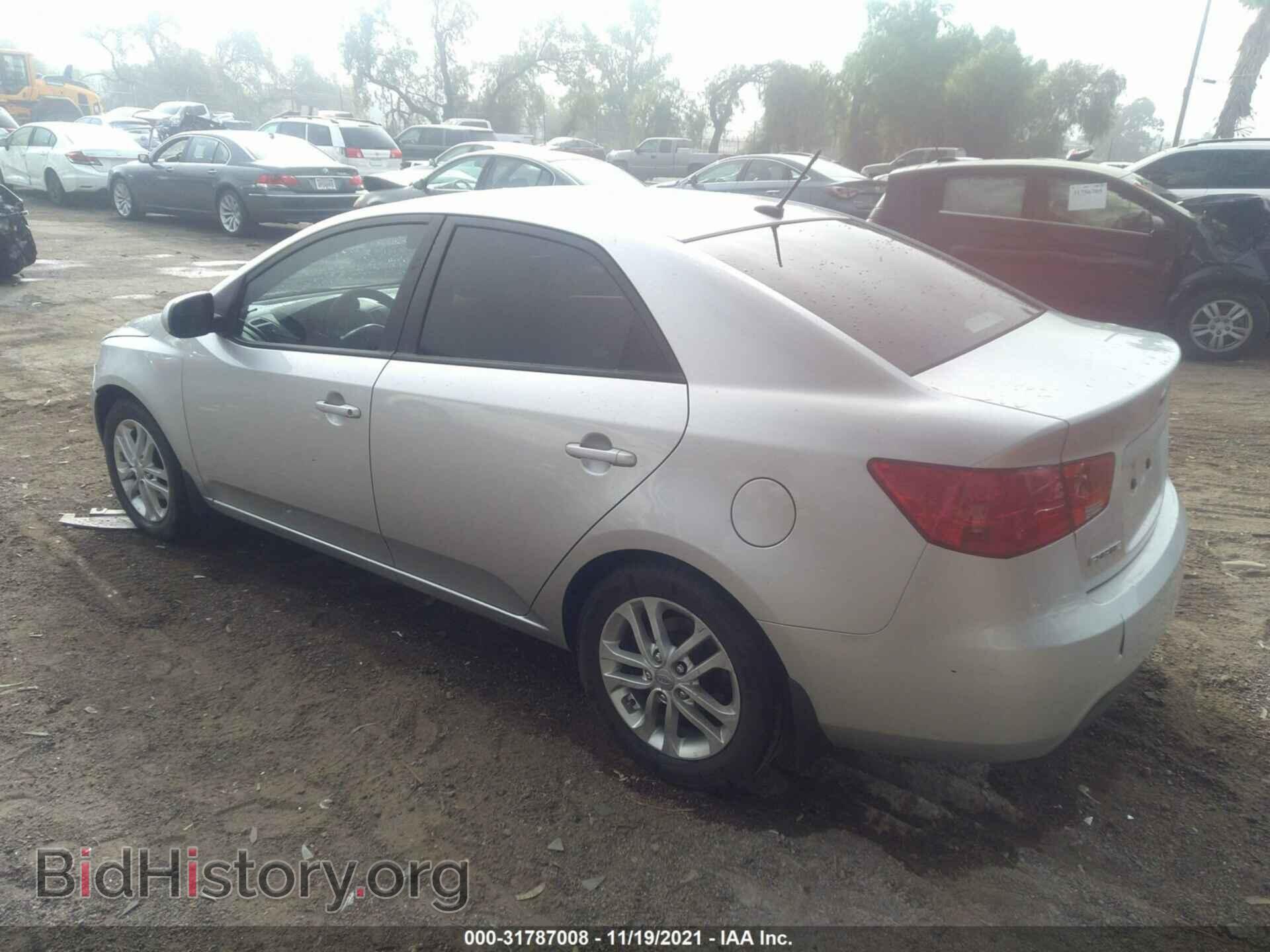 2013 KIA FORTE - VIN: KNAFT4A29D5663694 - Фото 3