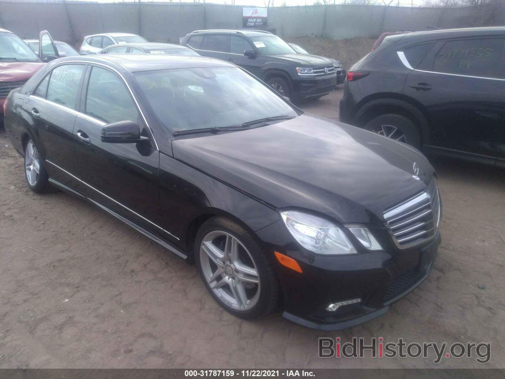 Photo WDDHF8HB6BA496396 - MERCEDES-BENZ E-CLASS 2011