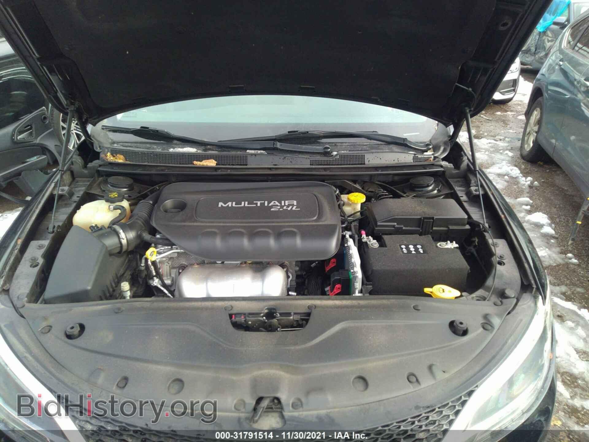 2015 CHRYSLER 200 - VIN: 1C3CCCAB2FN668338 - Фото 10
