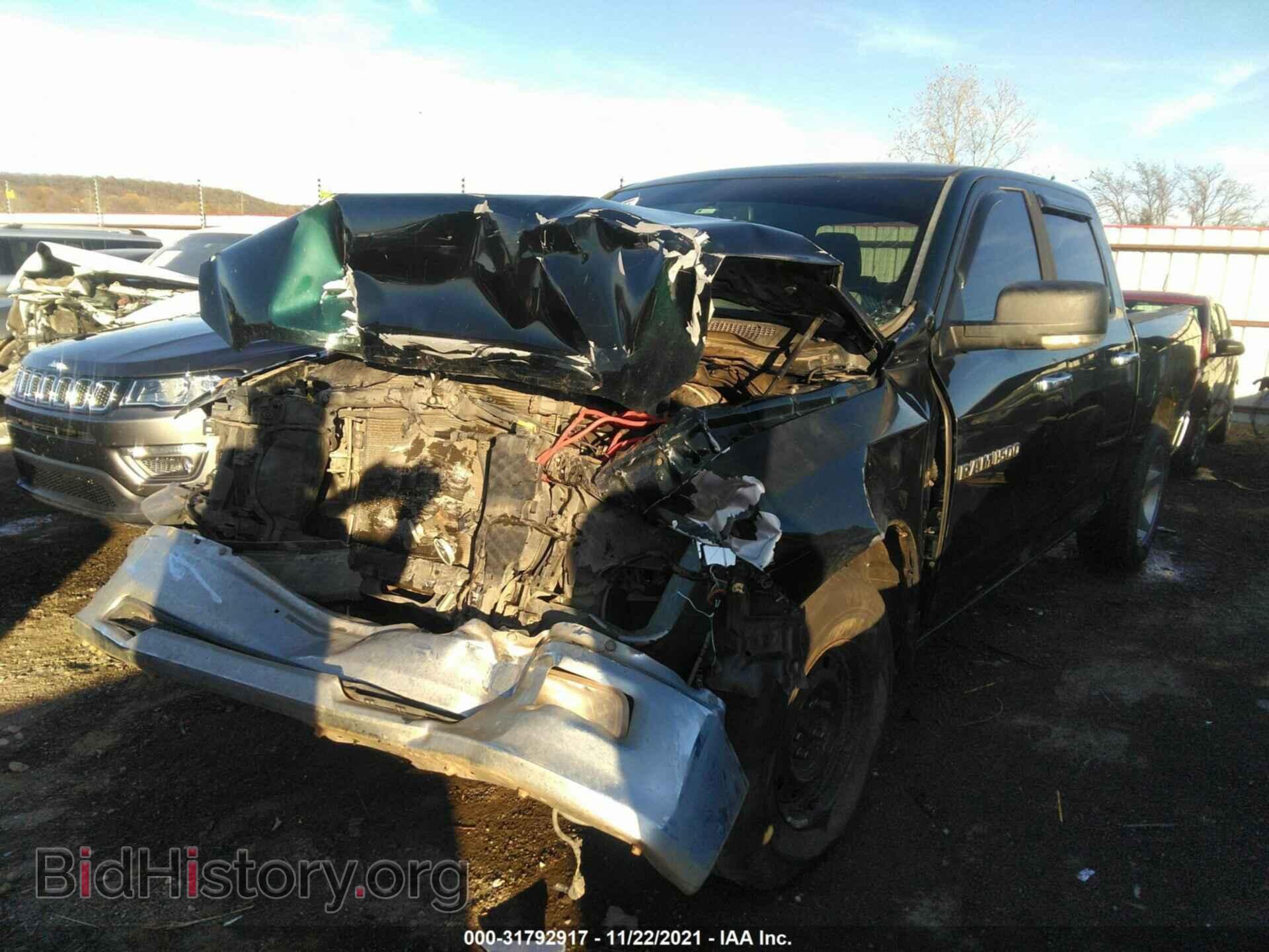 2011 RAM 1500 - VIN: 1D7RB1CT0BS628439 - Photo 2