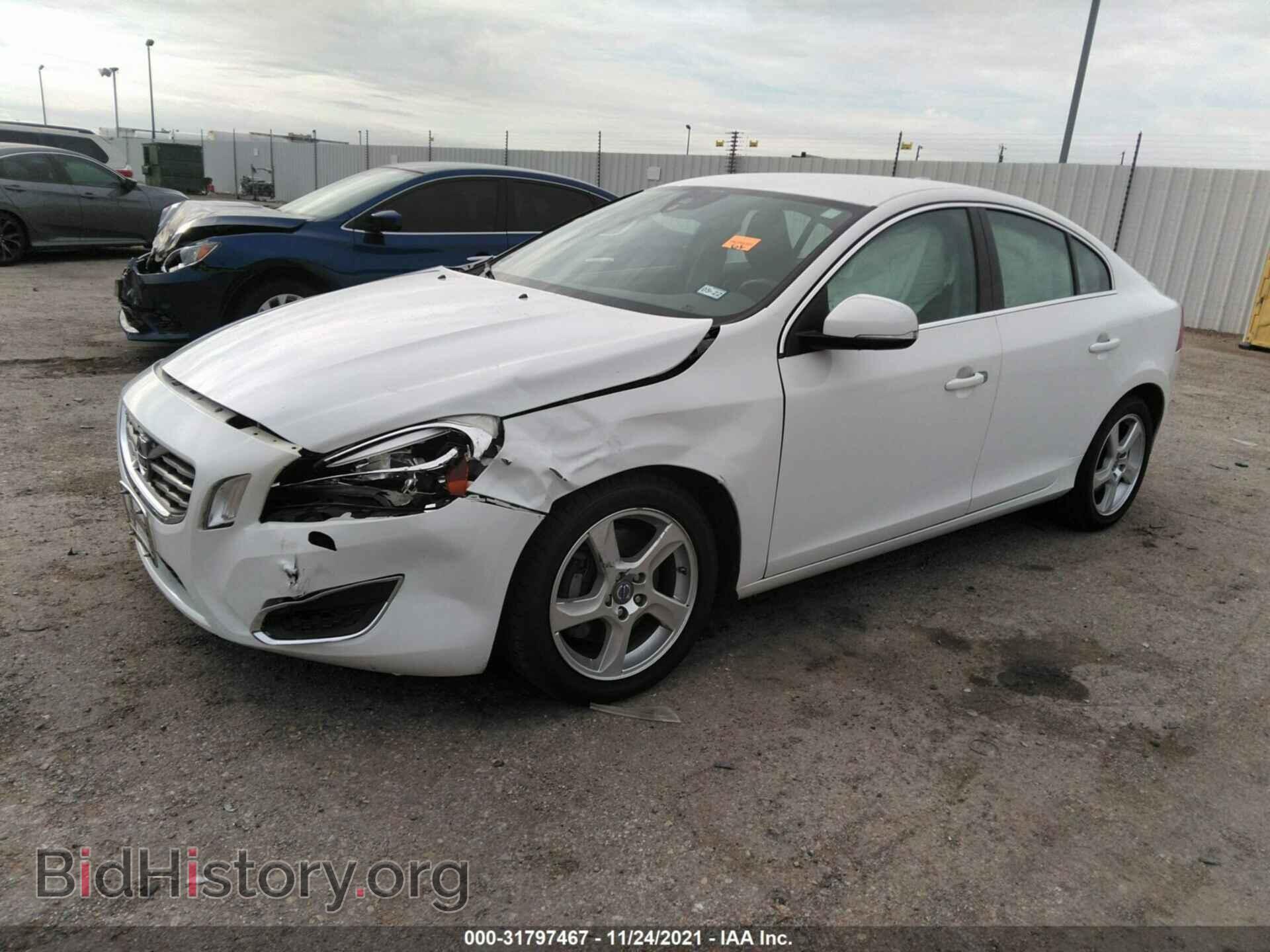 2013 VOLVO S60 - VIN: YV1612FSXD2170334 - Фото 2