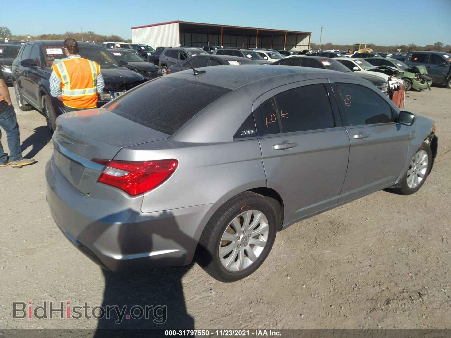 2013 CHRYSLER 200 - VIN: 1C3CCBBB2DN598202 - Фото 4