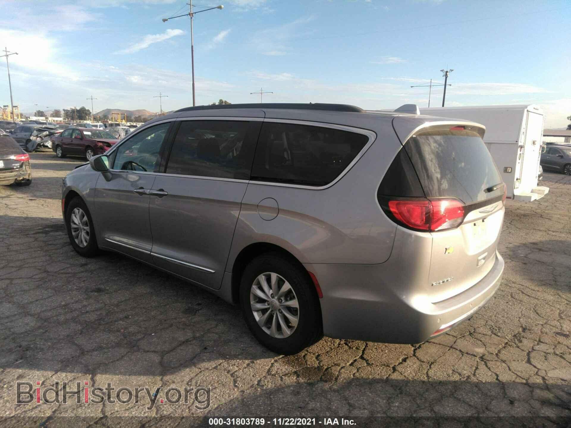 2017 CHRYSLER PACIFICA - VIN: 2C4RC1BG3HR526476 - Фото 3