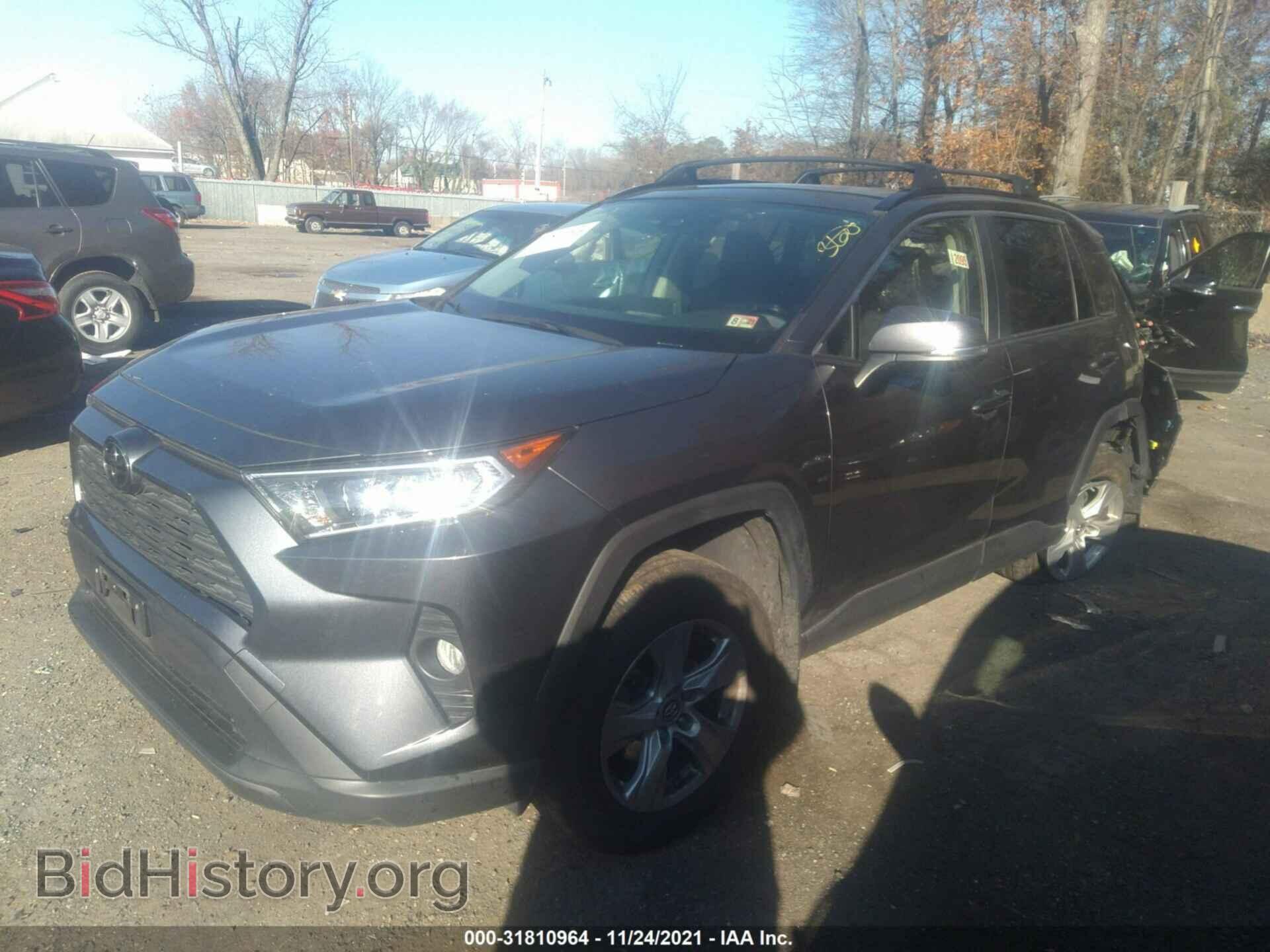 2019 TOYOTA RAV4 - VIN: JTMP1RFV8KD511910 - Фото 2