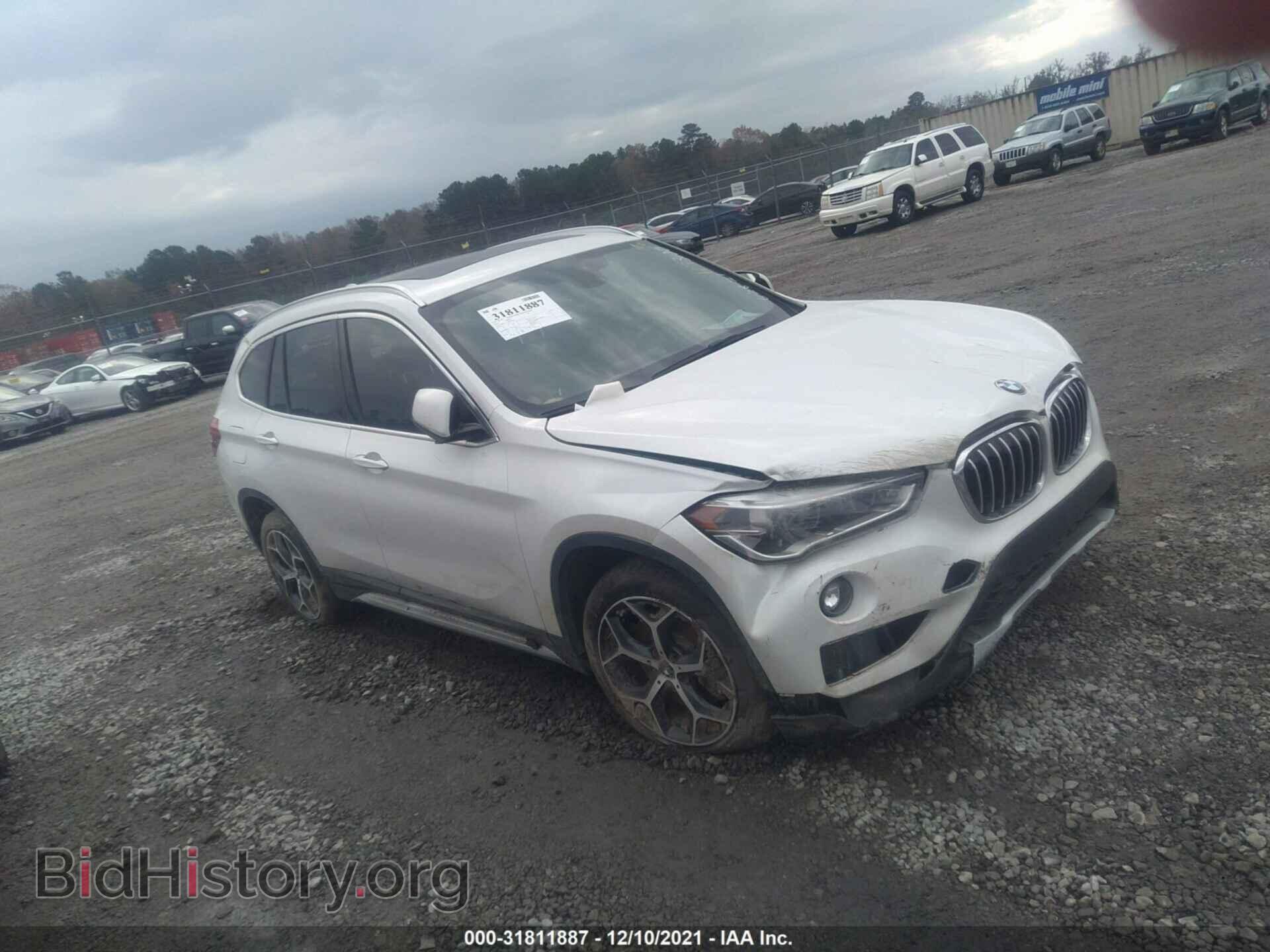 Фотография WBXHT3C38J3H33100 - BMW X1 2018